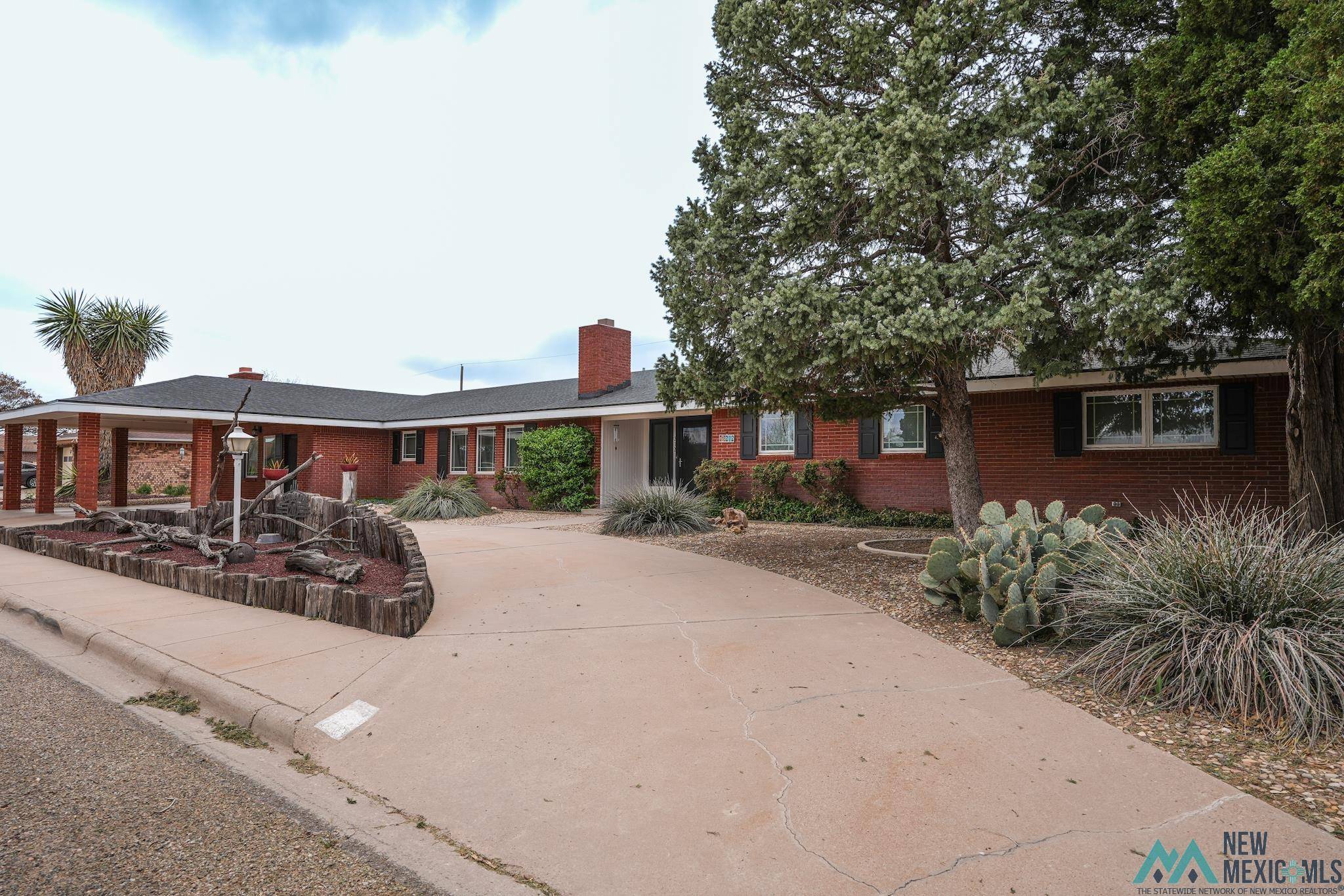 Portales, NM 88130,212 Utah