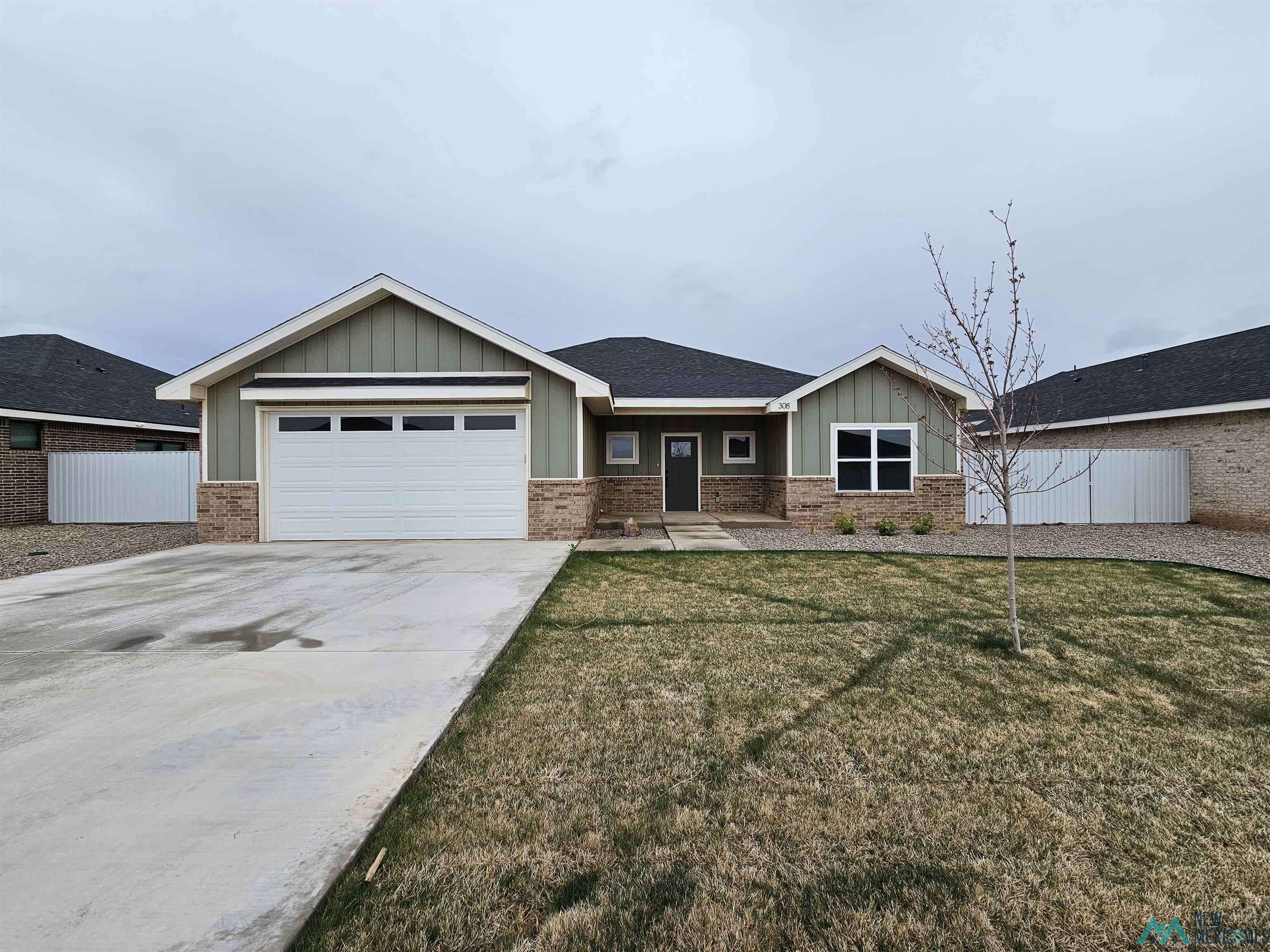 Clovis, NM 88101,308 Abbey Road