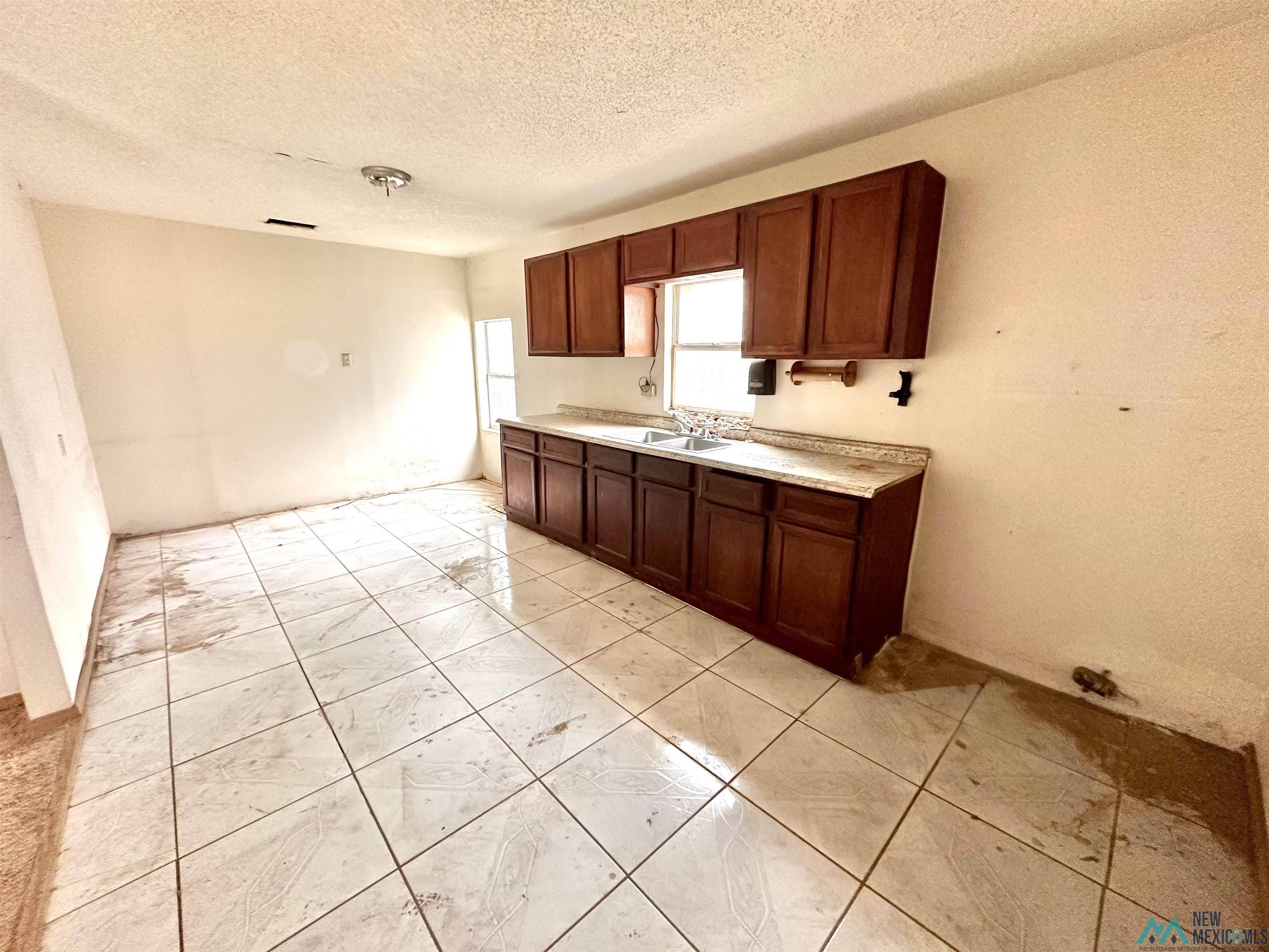 Clovis, NM 88101,2312 Axtell Street