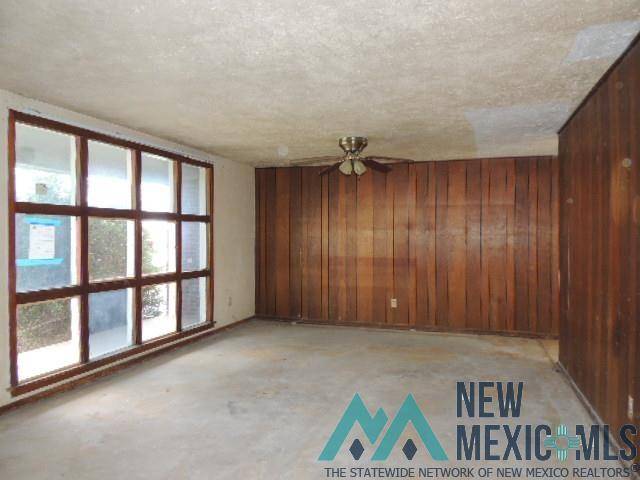 Lovington, NM 88260,2107 S Love