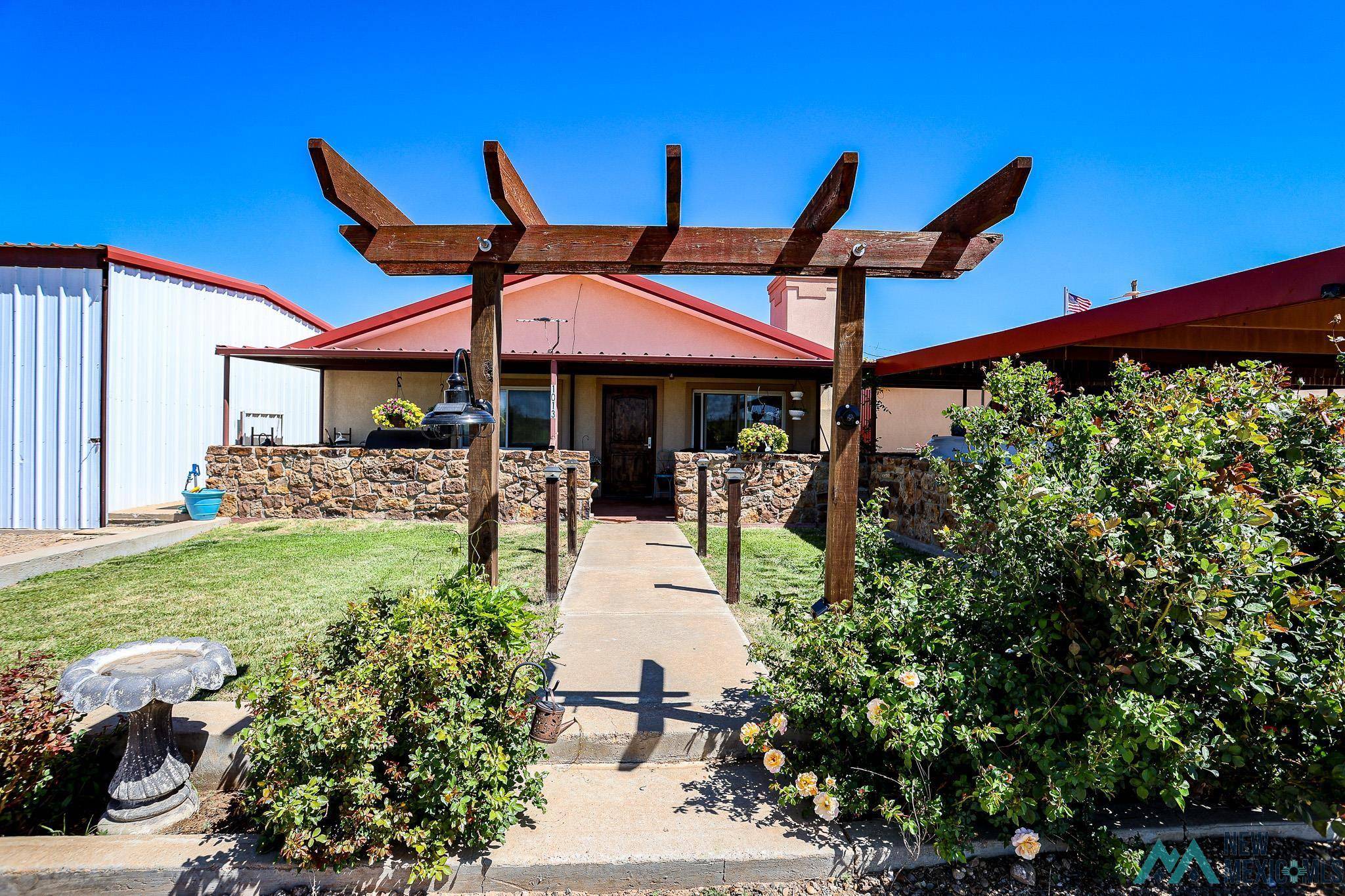 Logan, NM 88426,1013 LAKE ROAD