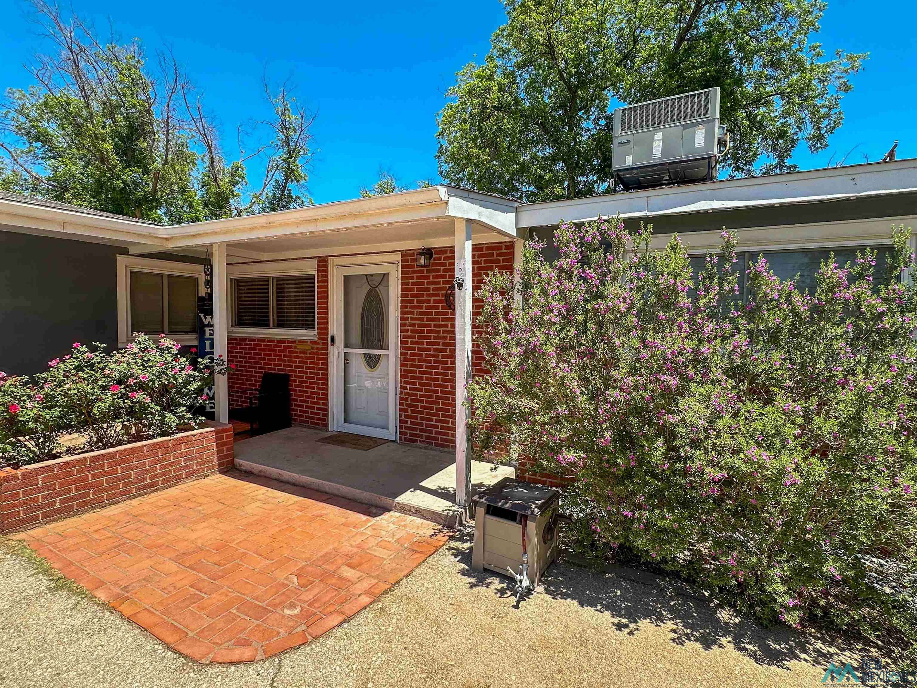 Carlsbad, NM 88220,914 Albert Street