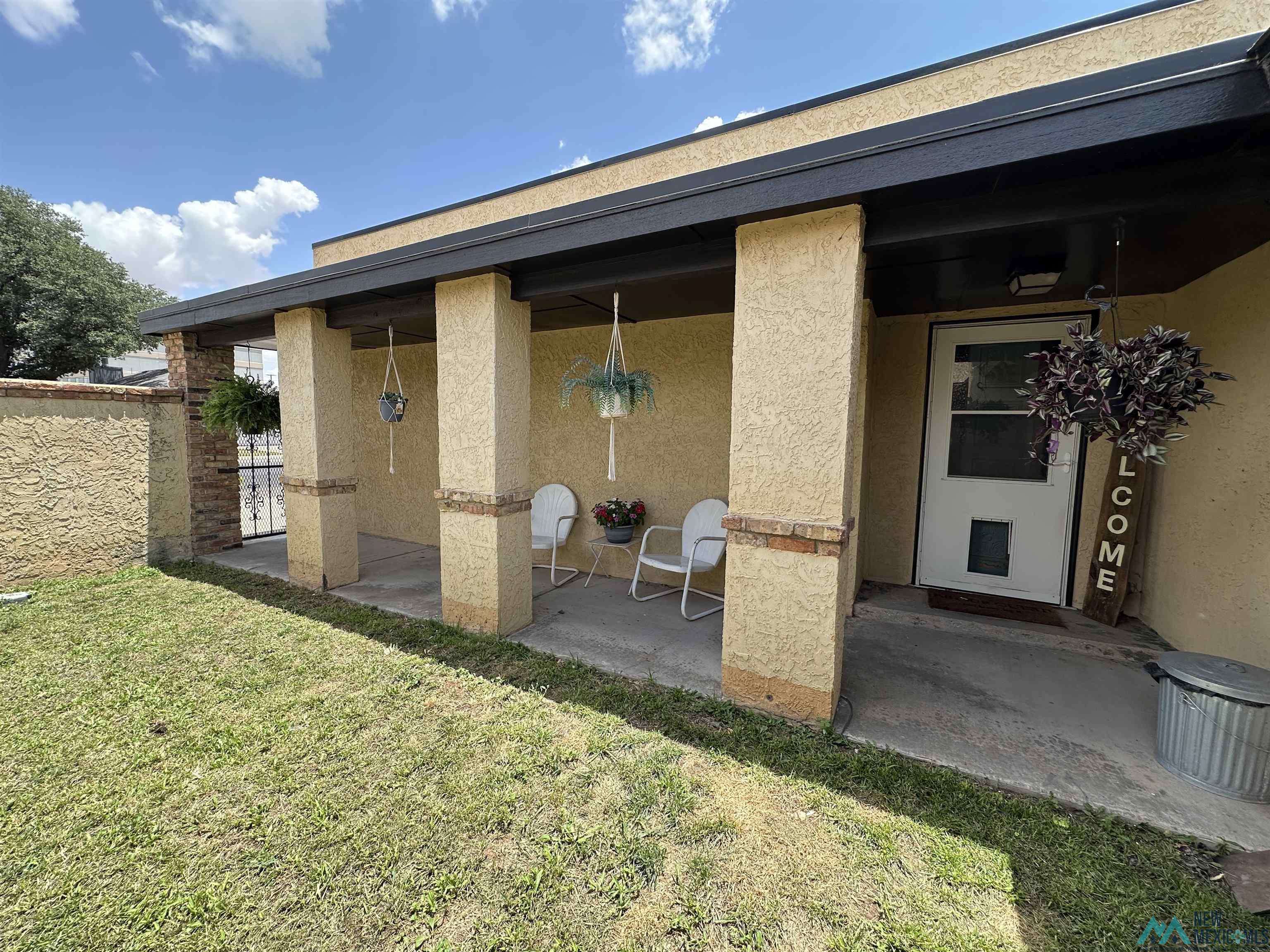 Hobbs, NM 88240,909 W Caprock