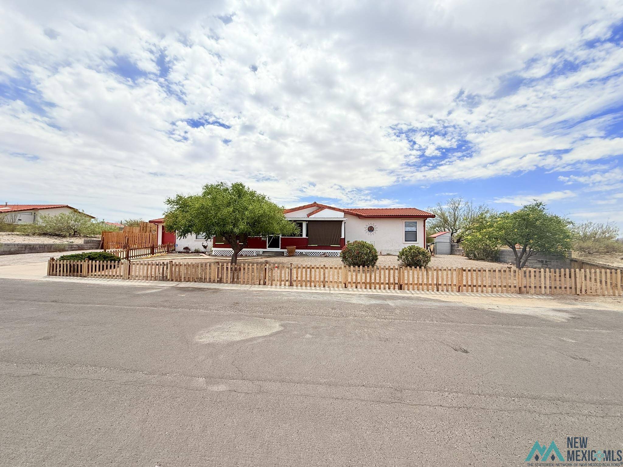 Elephant Butte, NM 87935,106 Knox Drive