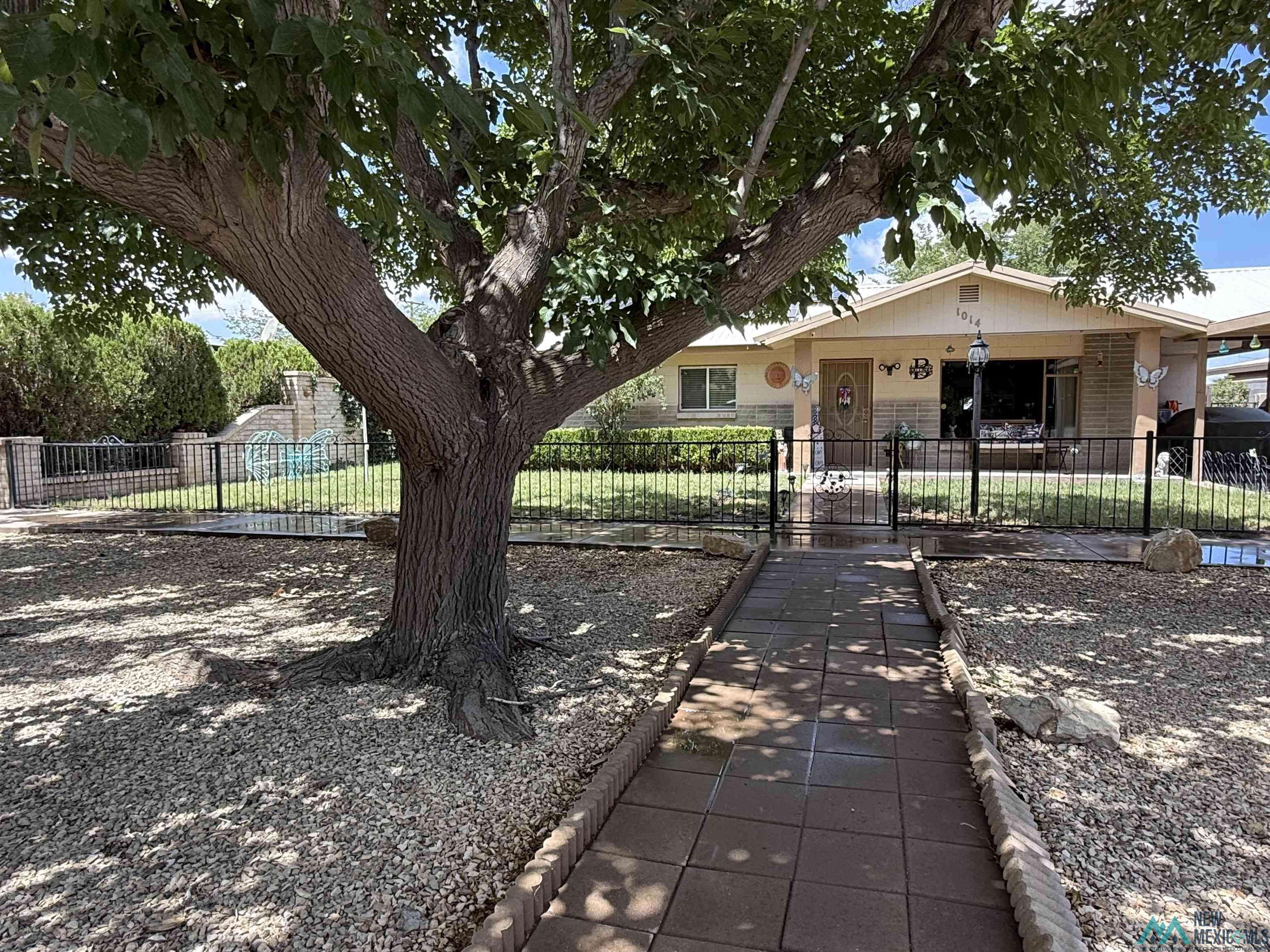 Deming, NM 88030,1014 S Platinum Street