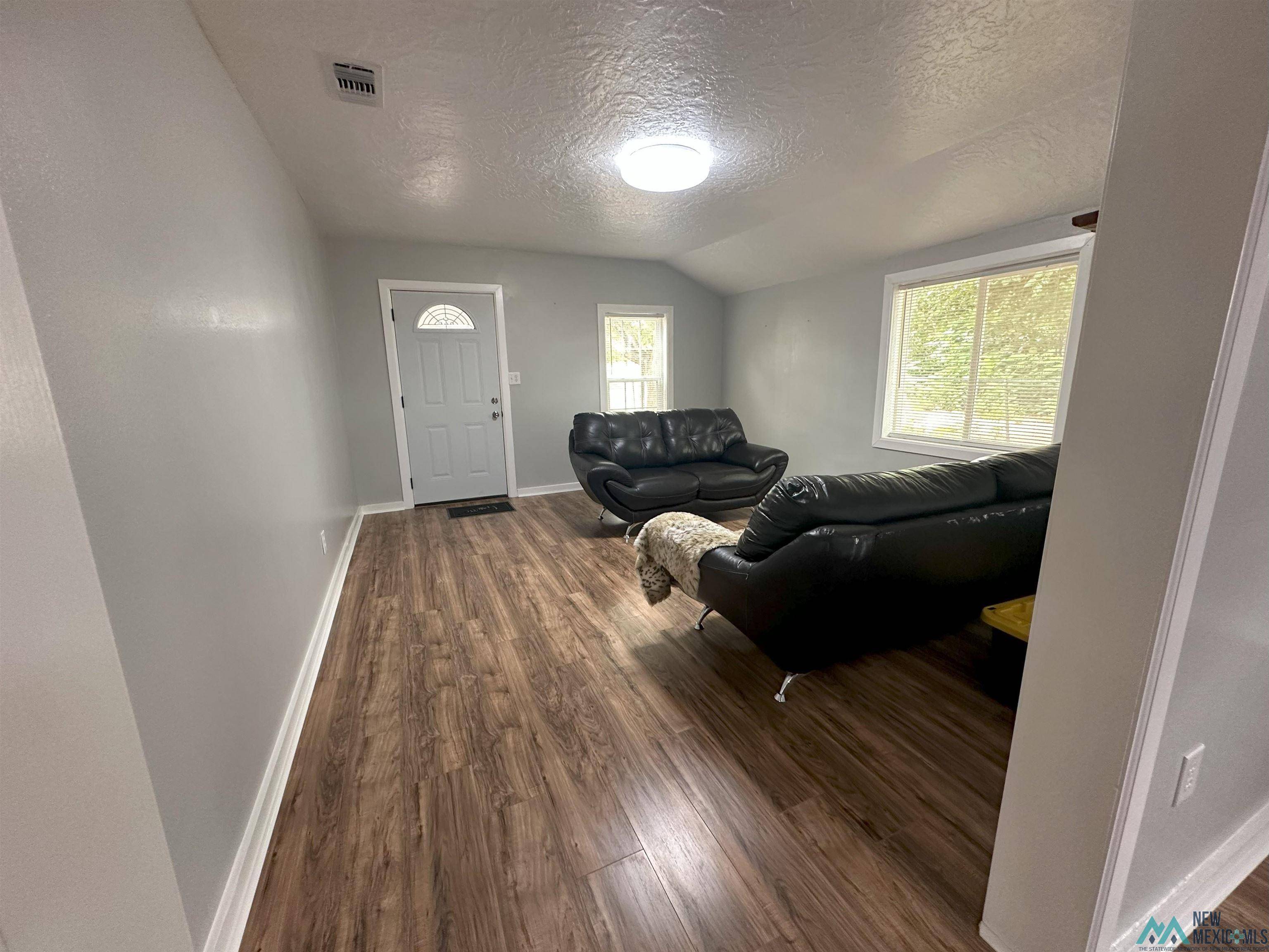 Fort Sumner, NM 88119,381 E Lake Street Street