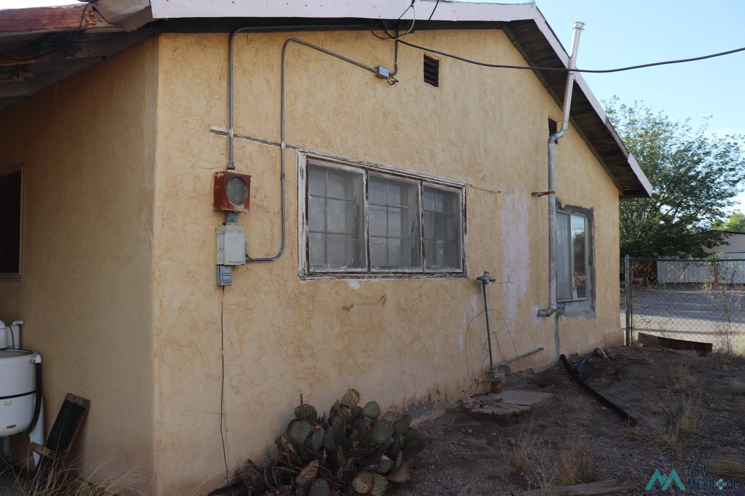 Truth Or Consequences, NM 87901,519 FIR Street