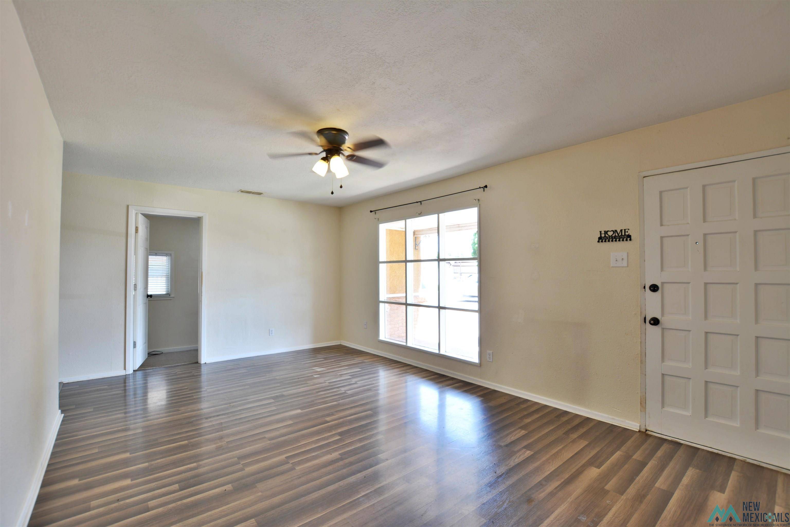 Clovis, NM 88101,108 E Tierra Blanca