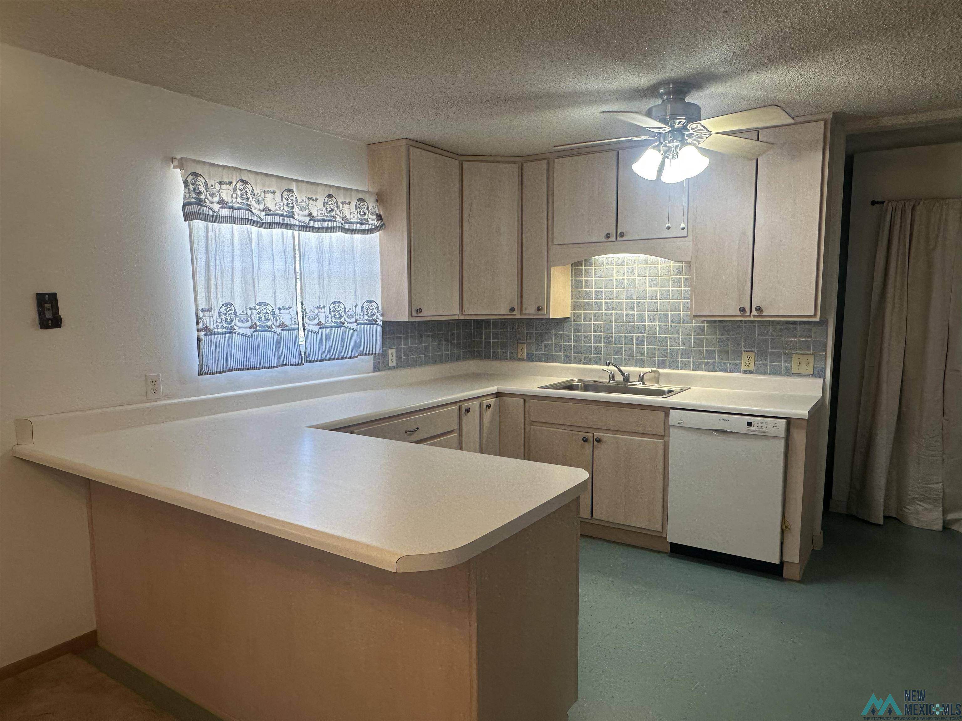Deming, NM 88030,5717 San Felipe RD SE