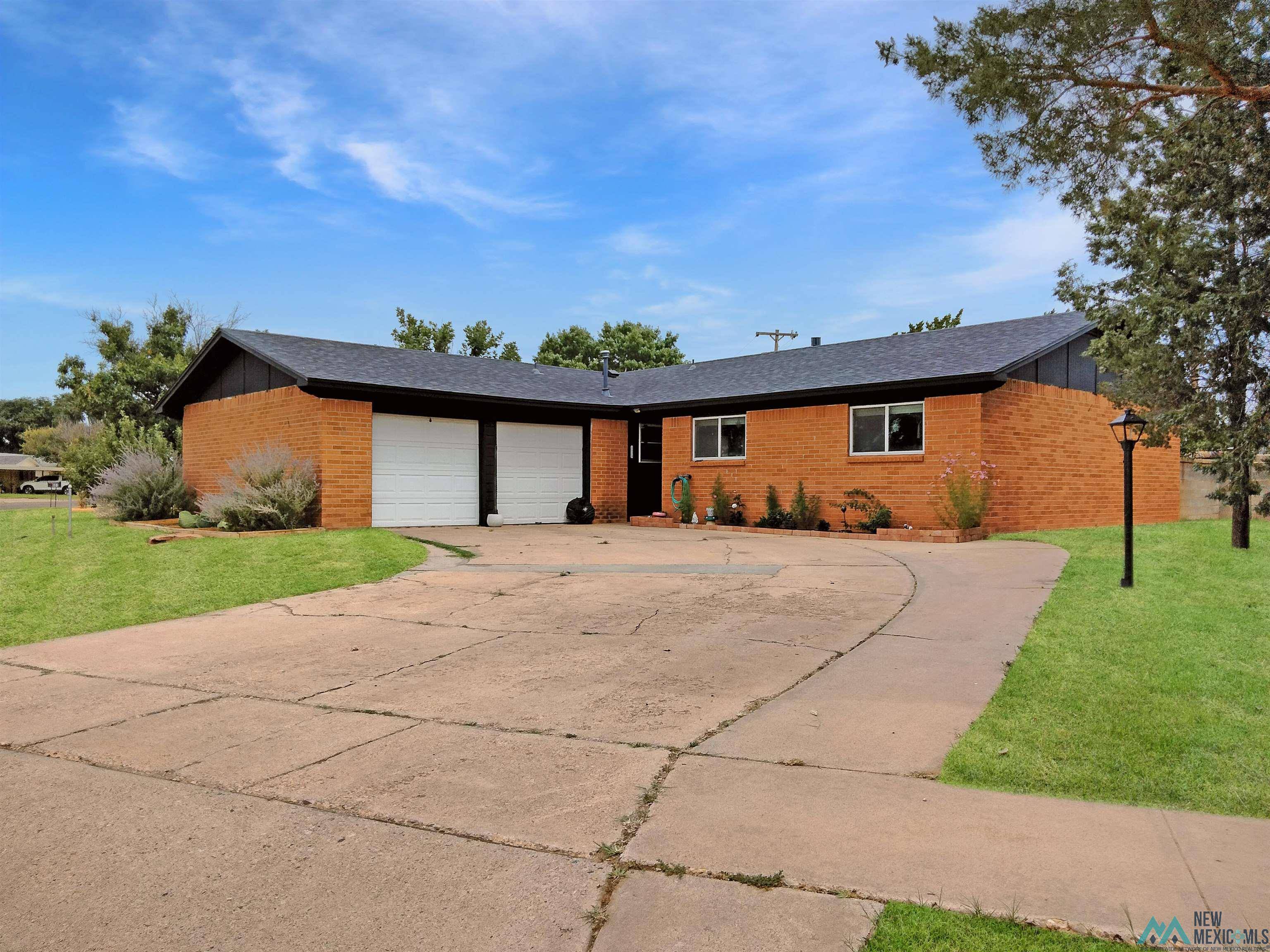Clovis, NM 88101,504 Sunland Drive