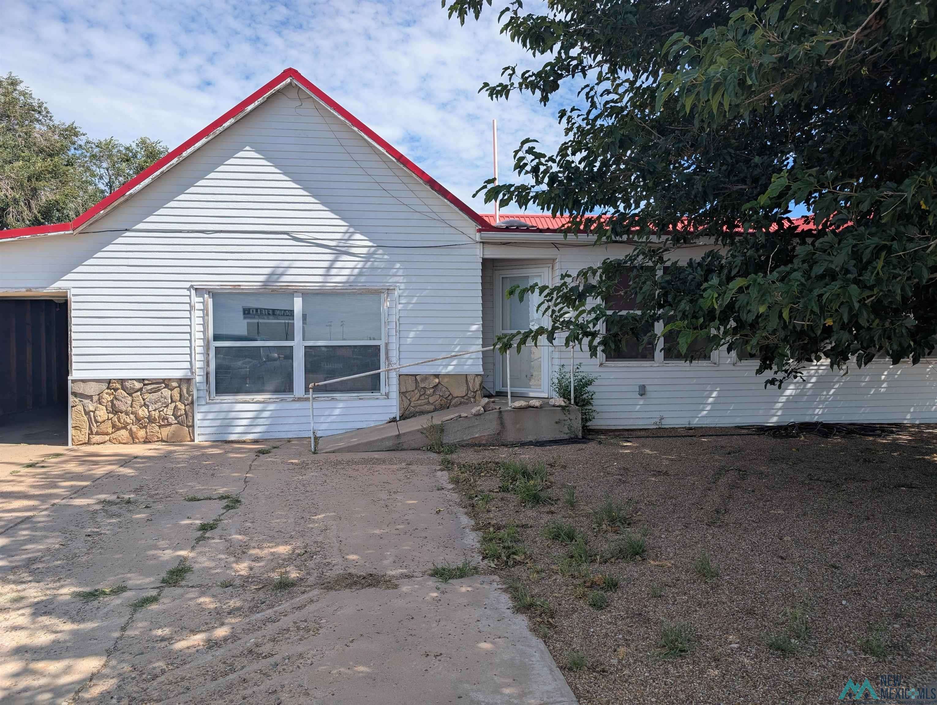 Portales, NM 88130,1633 E Amazon Street
