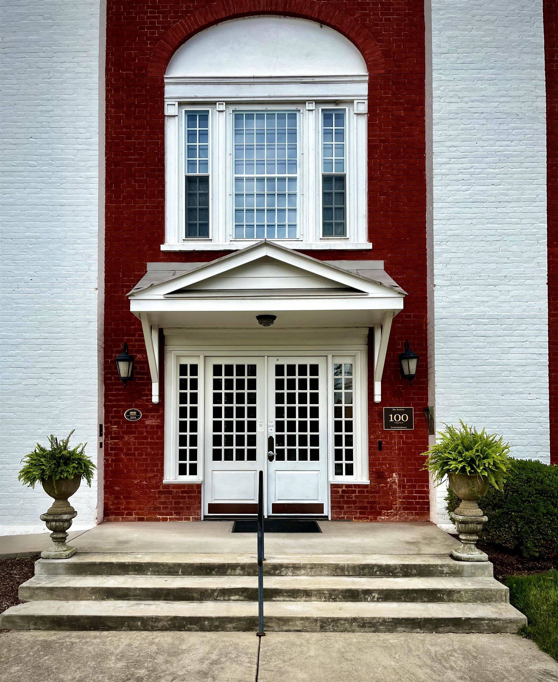 Staunton, VA 24401,100 VILLAGE DR #401