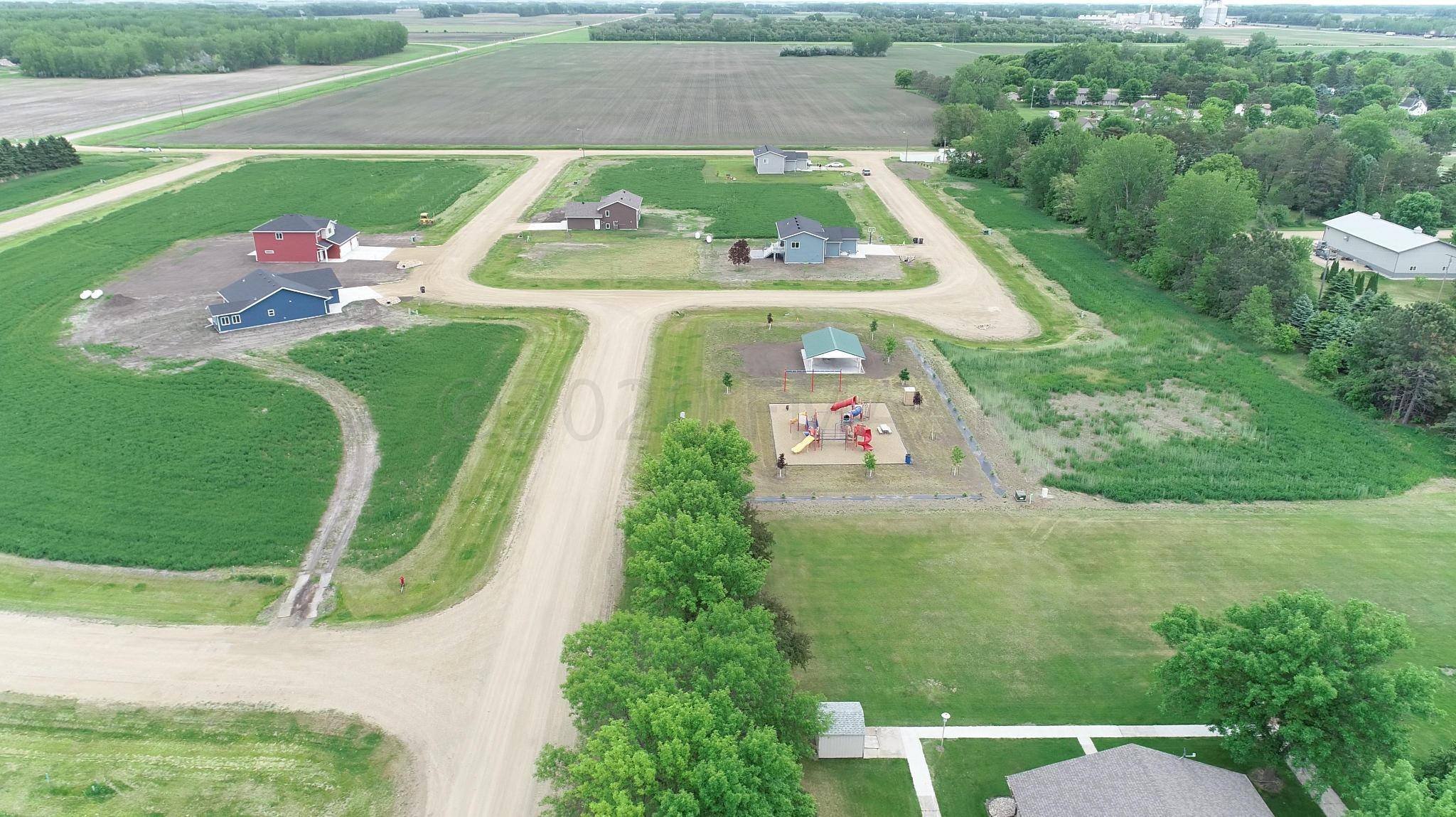 Hankinson, ND 58041,102 PINE Drive