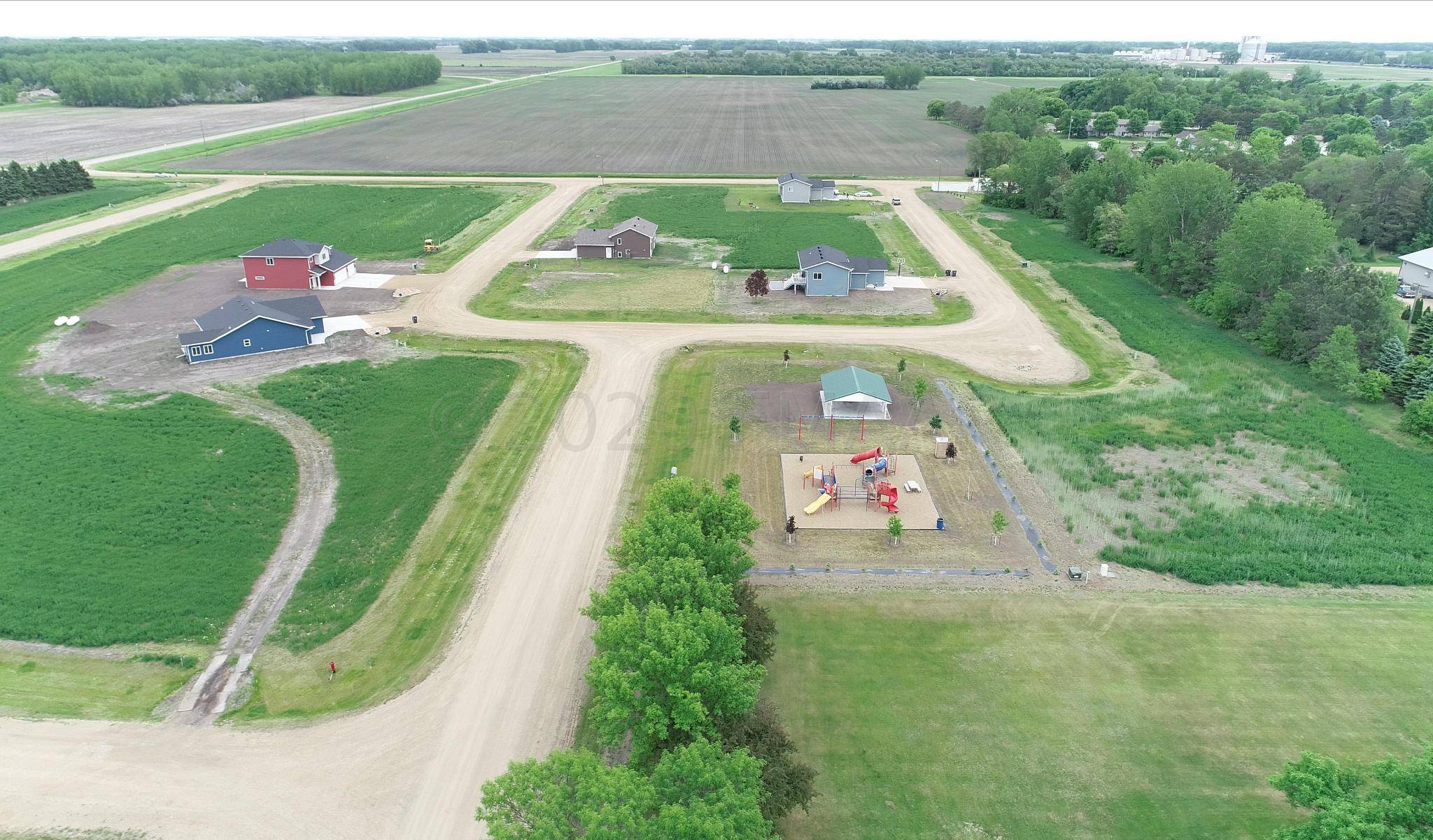 Hankinson, ND 58041,307 PRAIRIE Drive N