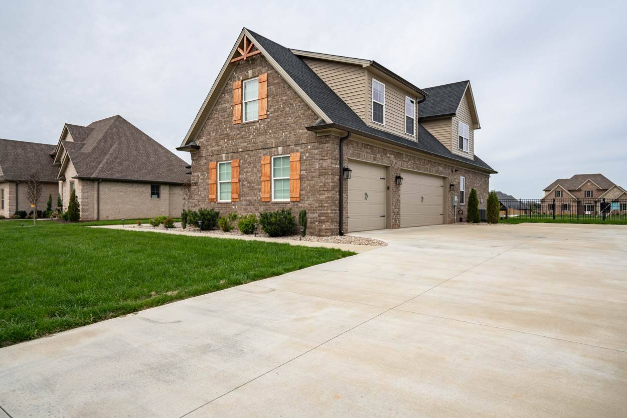 Bowling Green, KY 42104,3283 Sunburst Drive