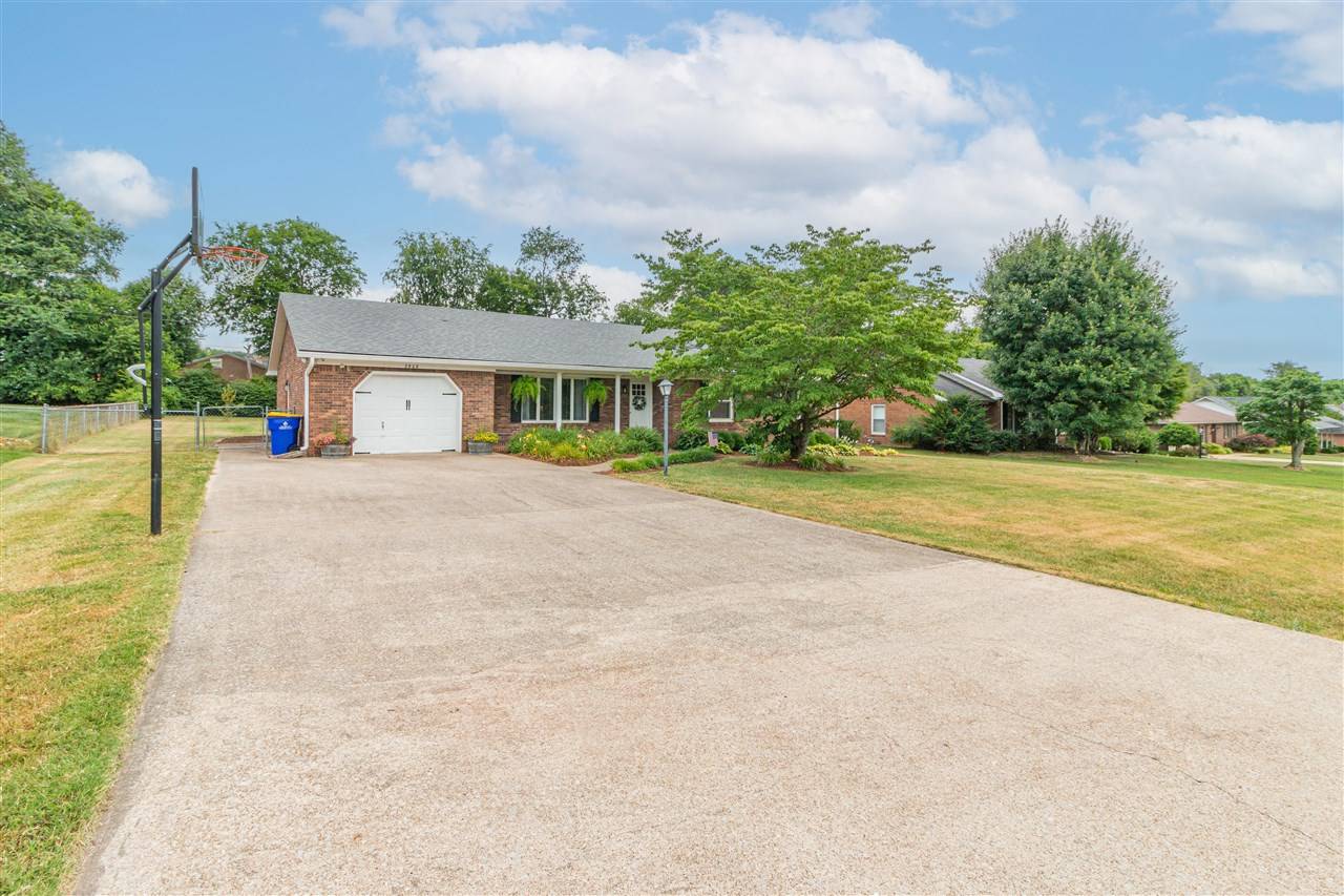 Bowling Green, KY 42104,2828 Carriage Hill Drive