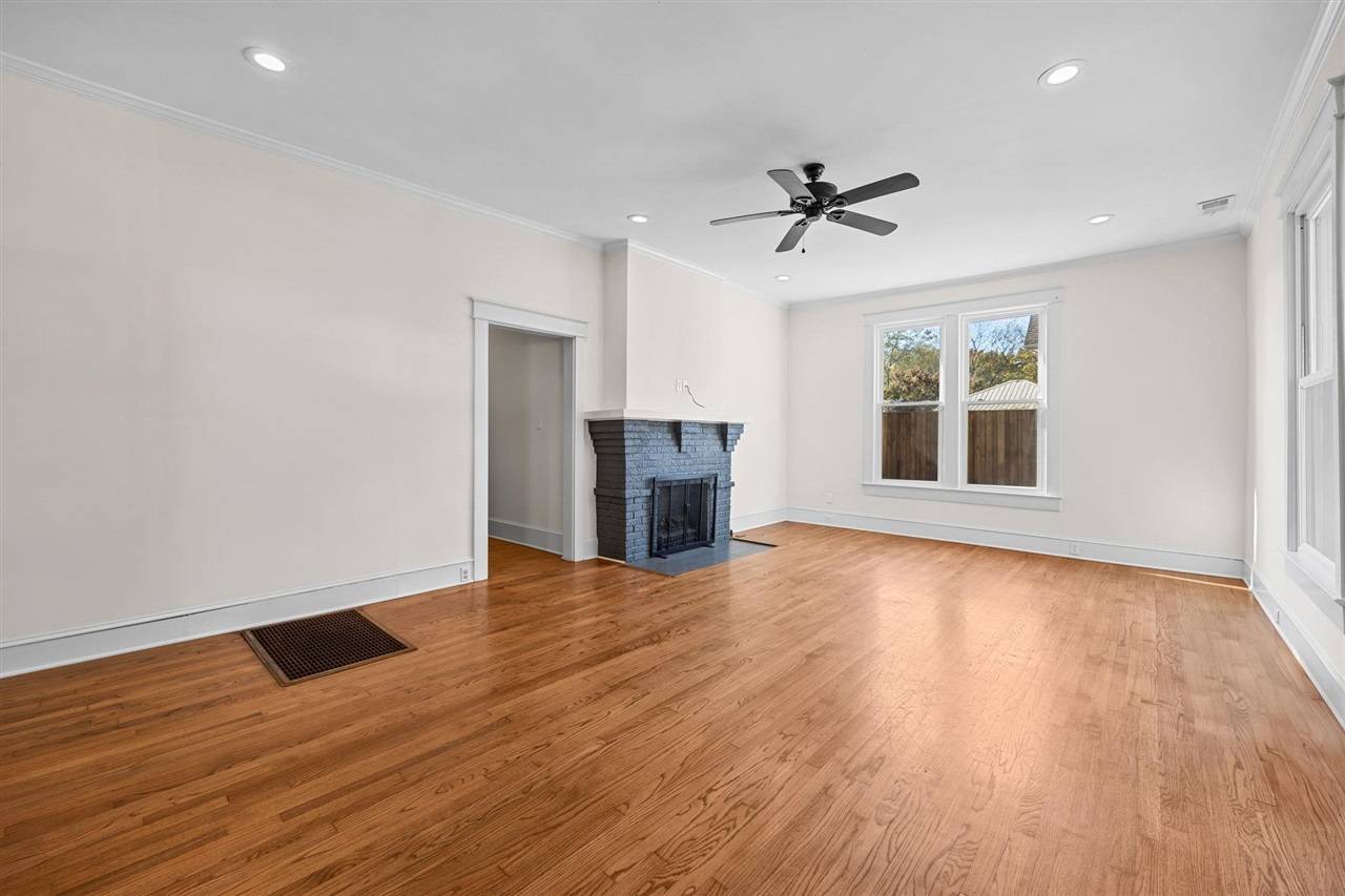 Franklin, KY 42134,405 W Cedar Street