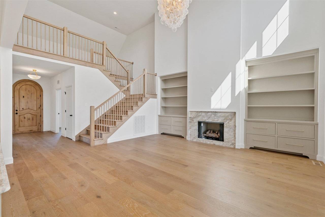 Bowling Green, KY 42103,1362 Burr Oaks Court