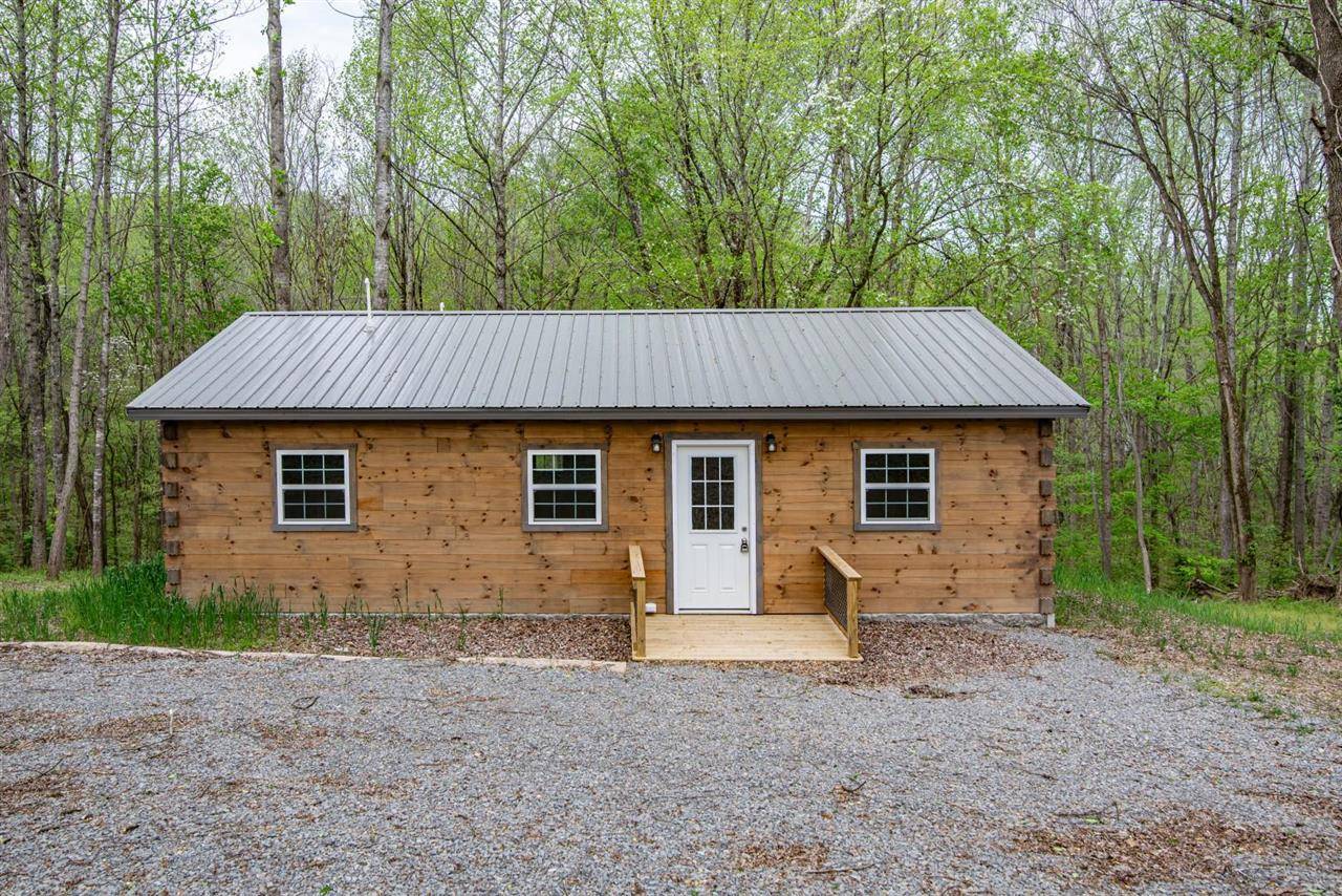 Scottsville, KY 42164,580 Walleye Way