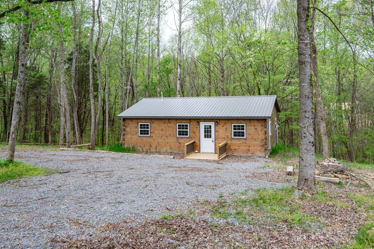 Scottsville, KY 42164,580 Walleye Way