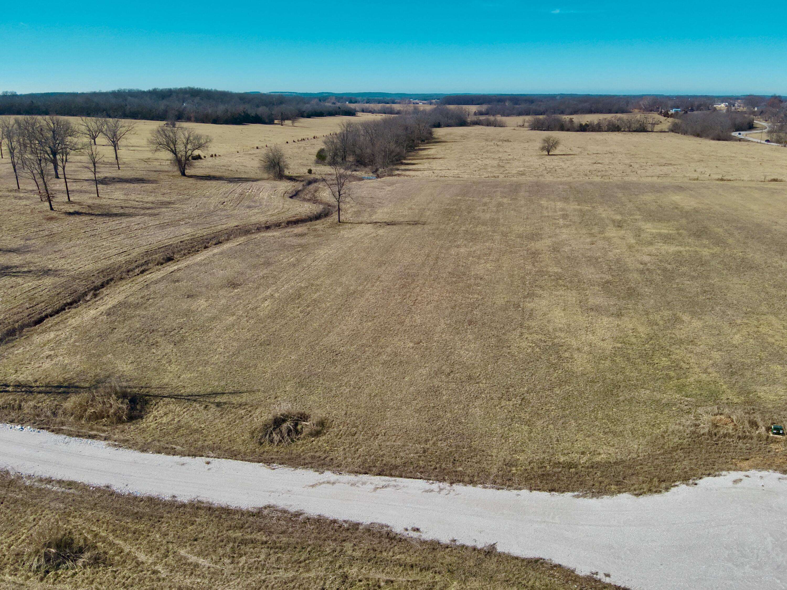 Bolivar, MO 65613,002 South 82 Rd