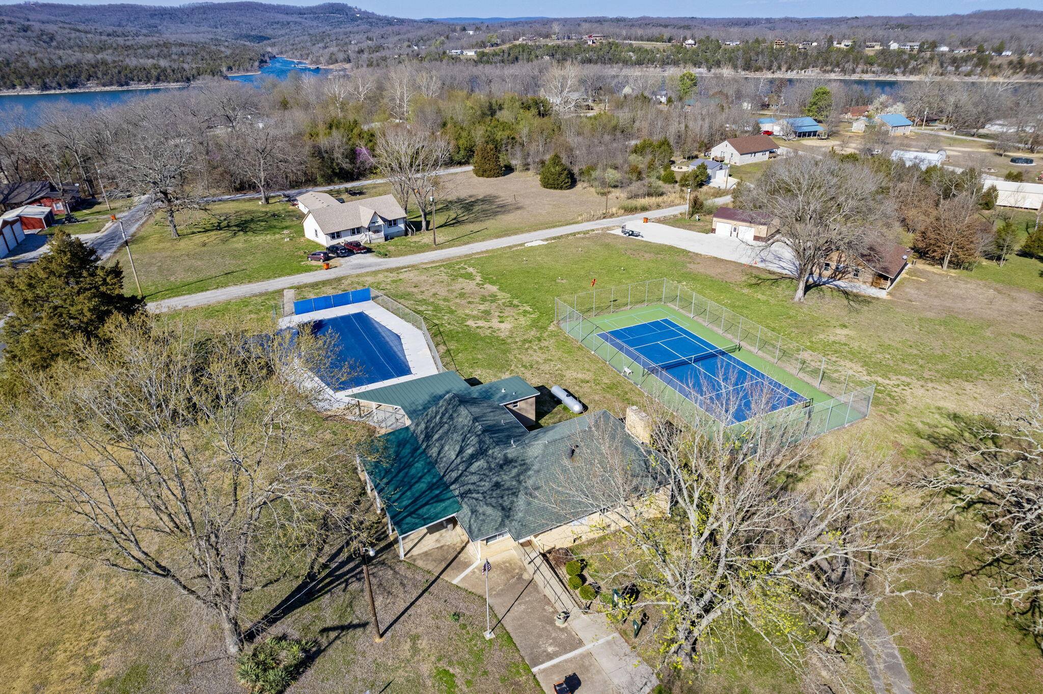 Golden, MO 65658,000 Roaring River Drive