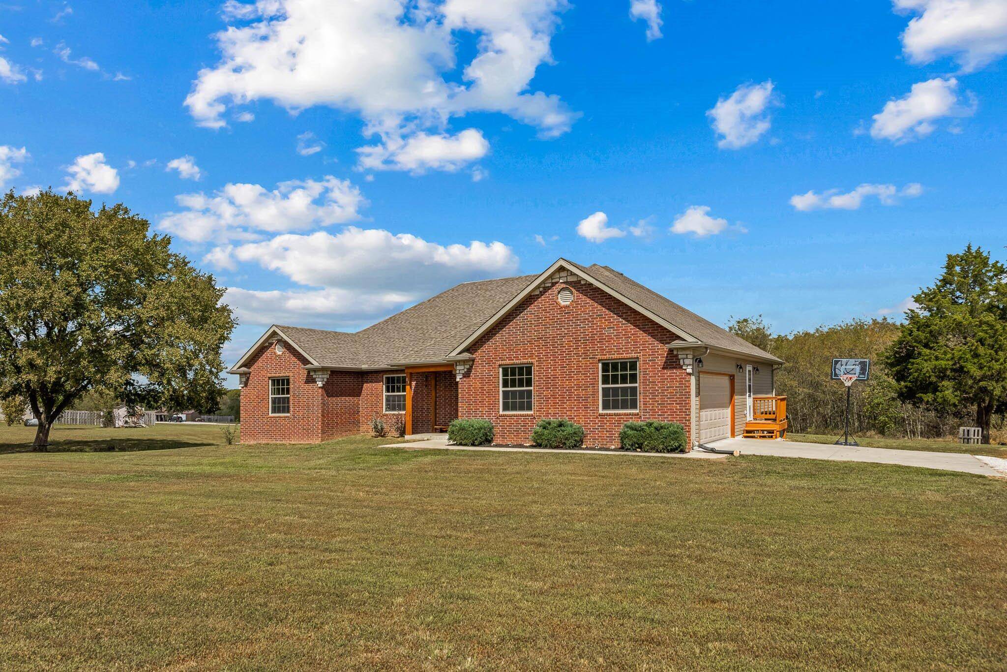 Marshfield, MO 65706,83 River Pass Drive