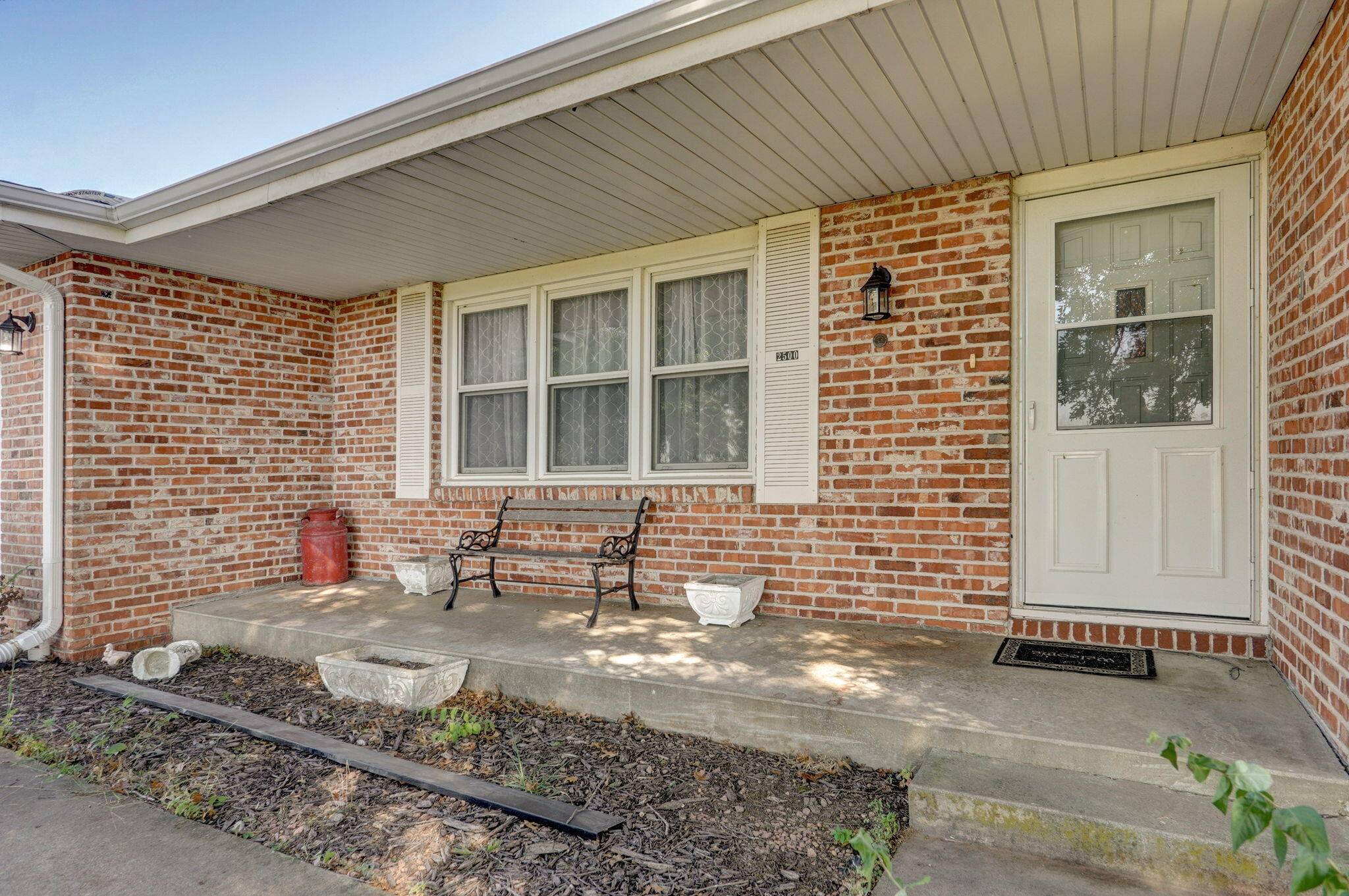 Rogersville, MO 65742,2500 Cottonwood Road