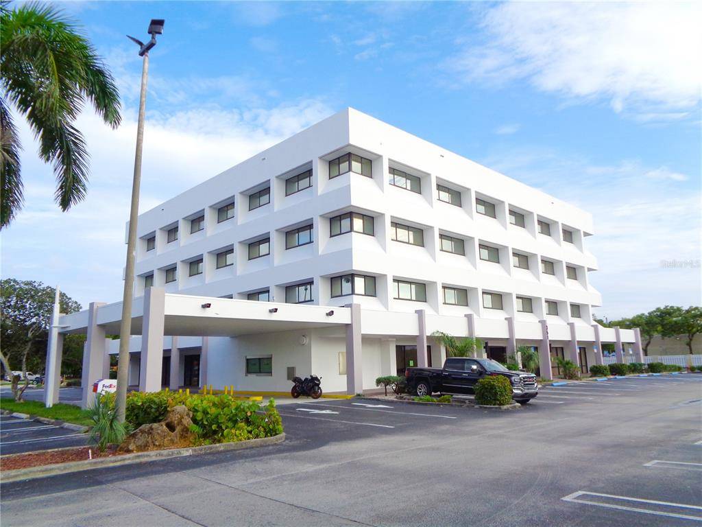 Pompano Beach, FL 33060,351 S CYPRESS ROAD #210N