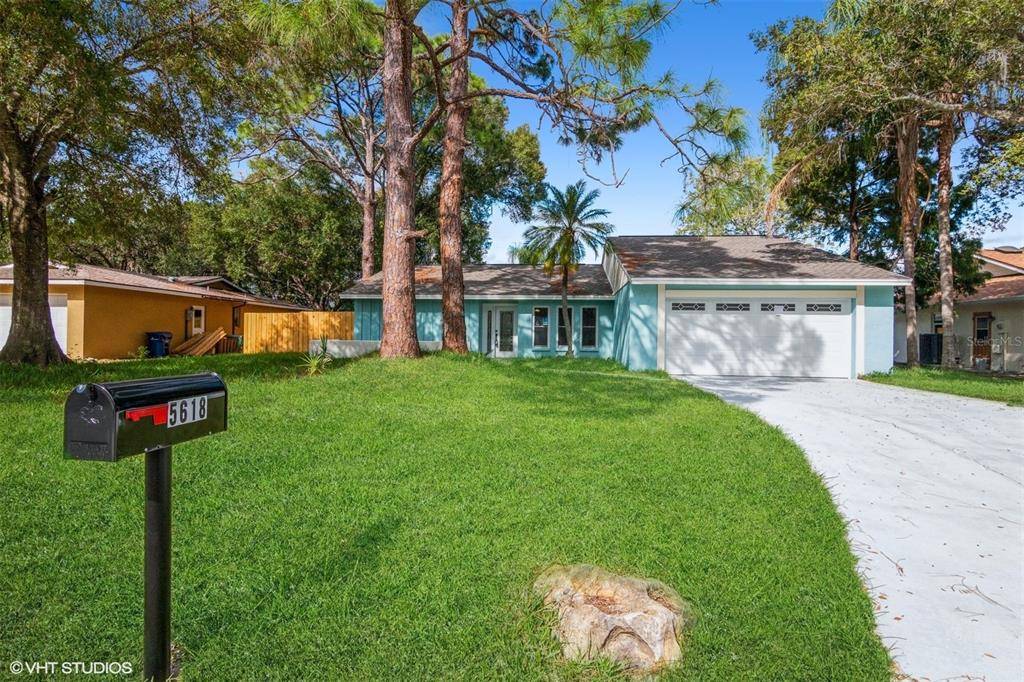 Sarasota, FL 34233,5618 CREEKWOOD DRIVE