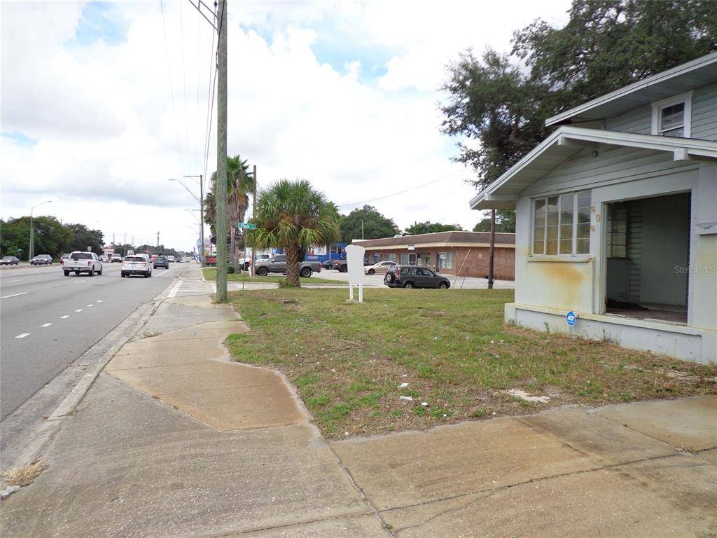 Tampa, FL 33604,909 and 911 WEST HILLSBOROUGH AVENUE