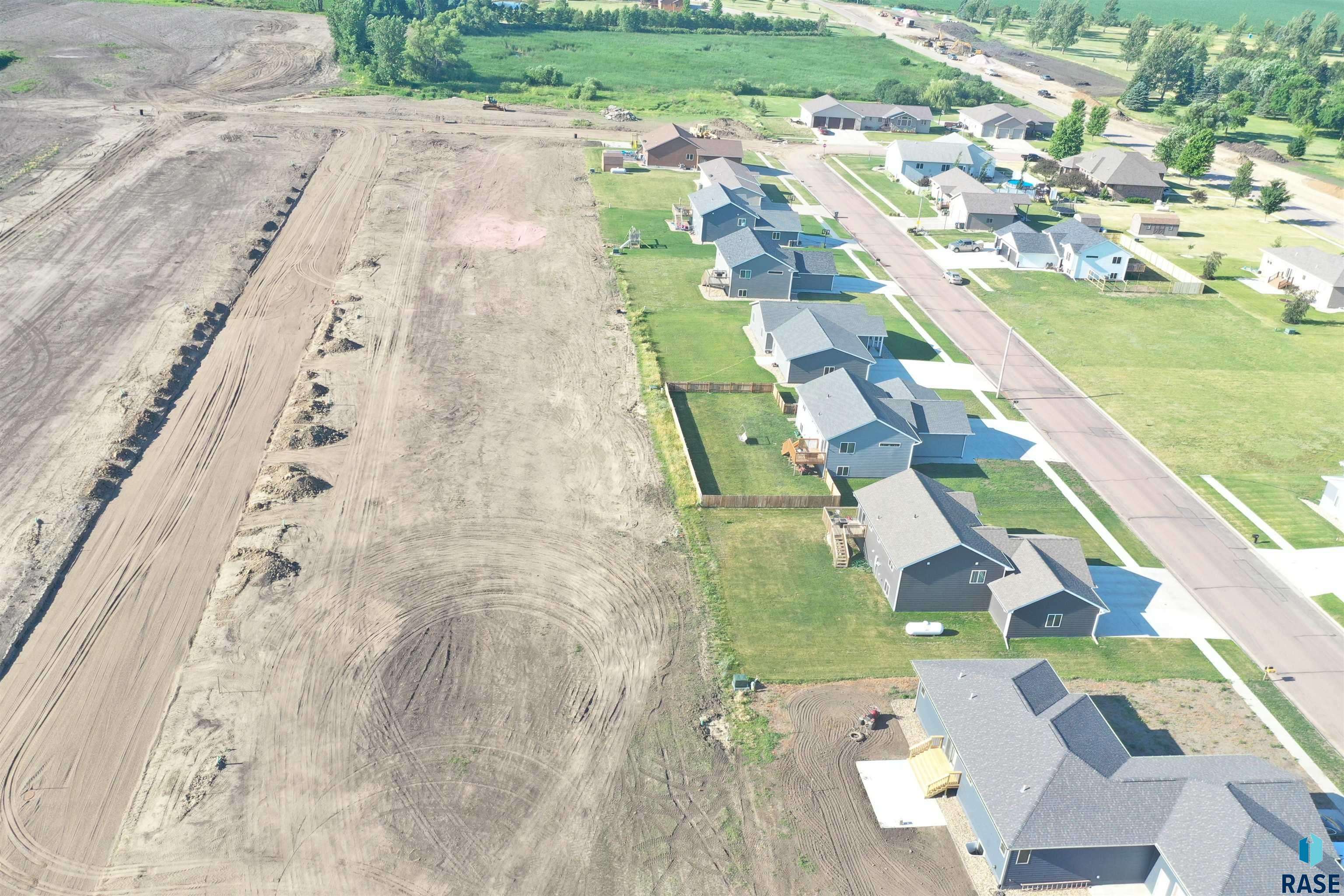 Colman, SD 57017,517 Fairway Dr