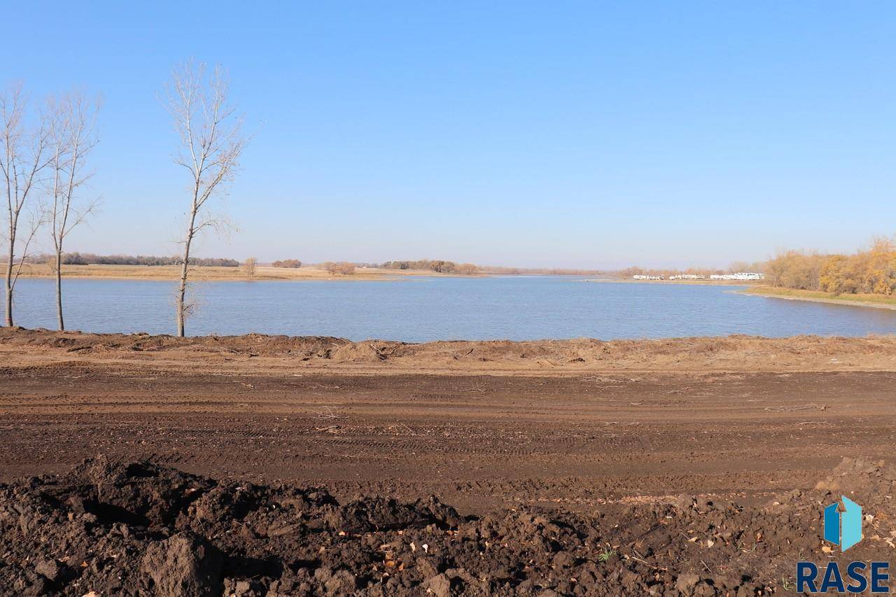 Wentworth, SD 57075,611 Sandpiper Ln