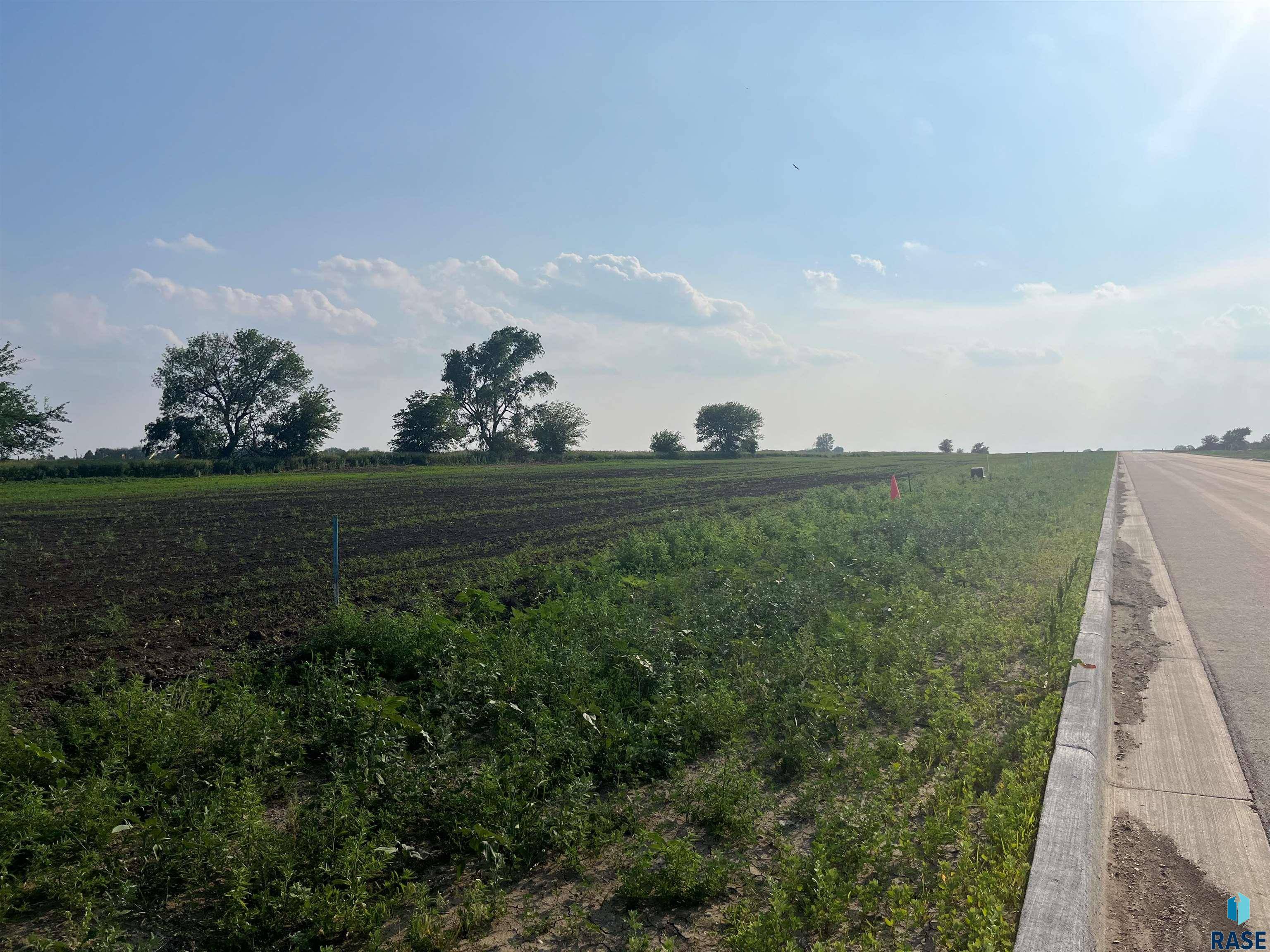 Freeman, SD 57029,W 5th St