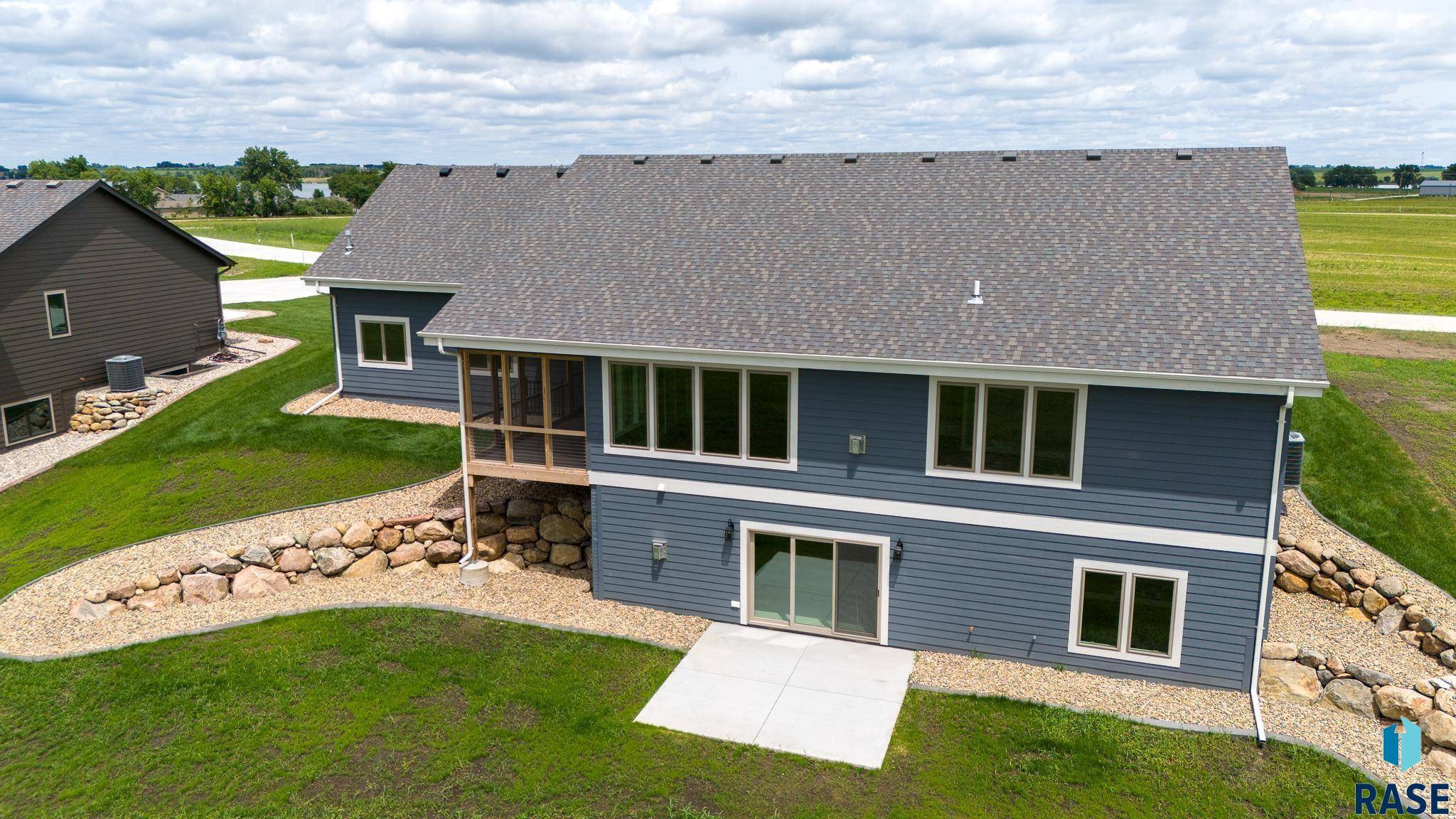 Wentworth, SD 57075,243 Sandpiper Ln