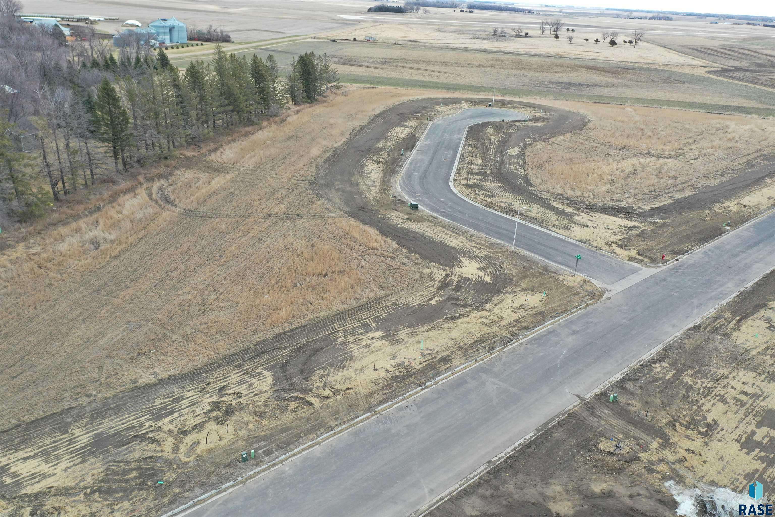 Madison, SD 57042,940 Harter Cir