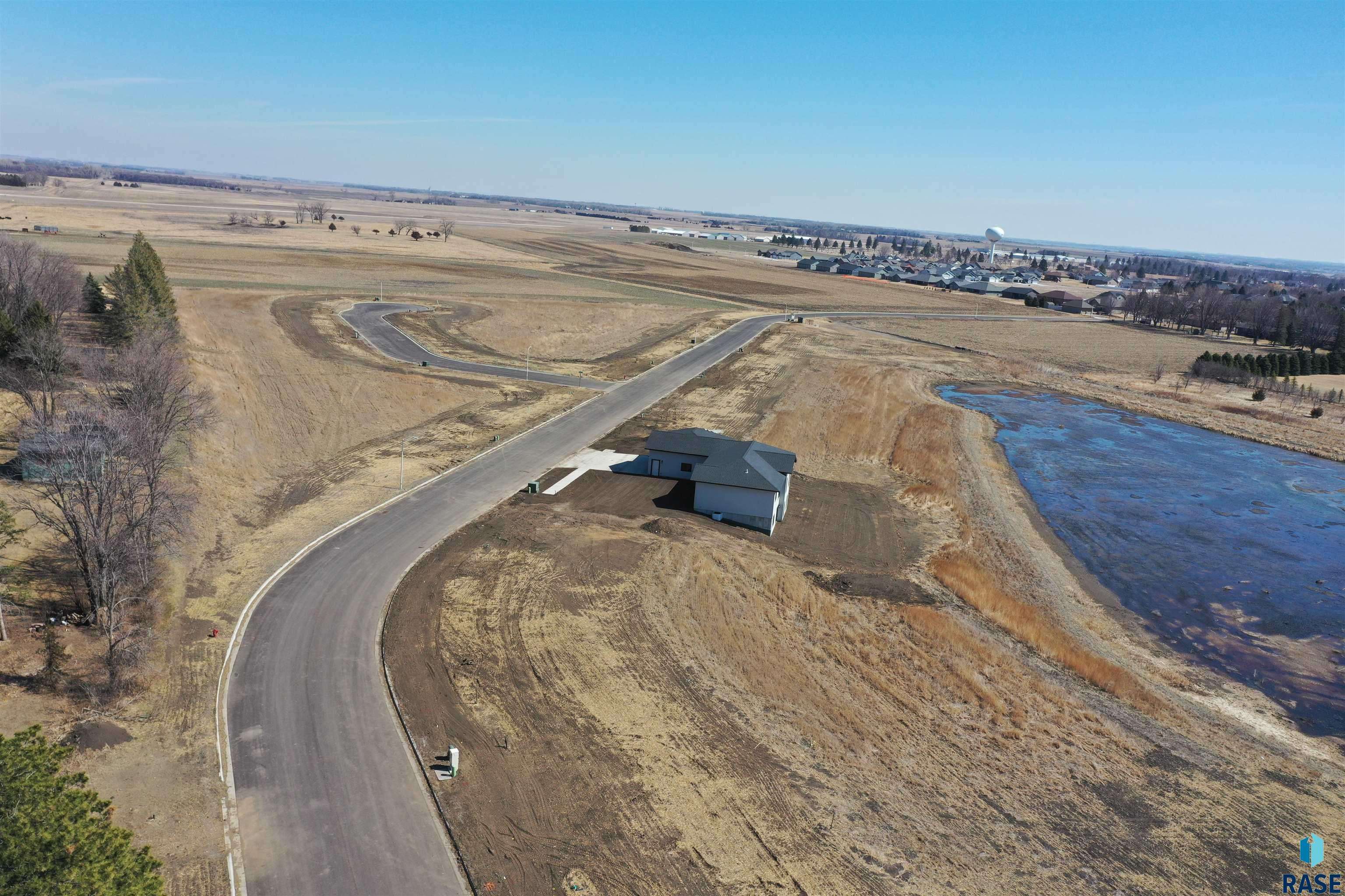 Madison, SD 57042,922 Harter Cir