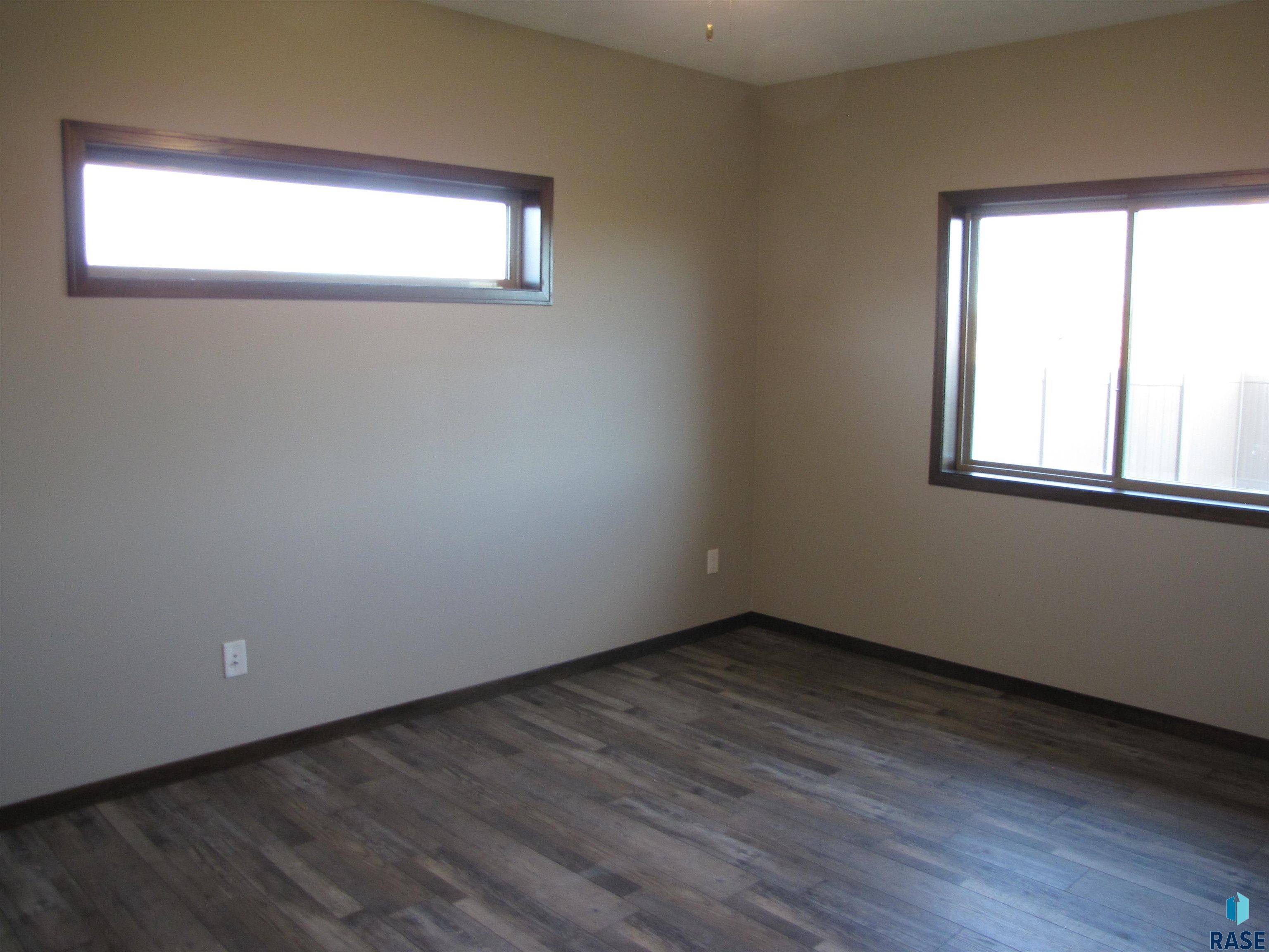 Sioux Falls, SD 57108,3806 E Vendavel St