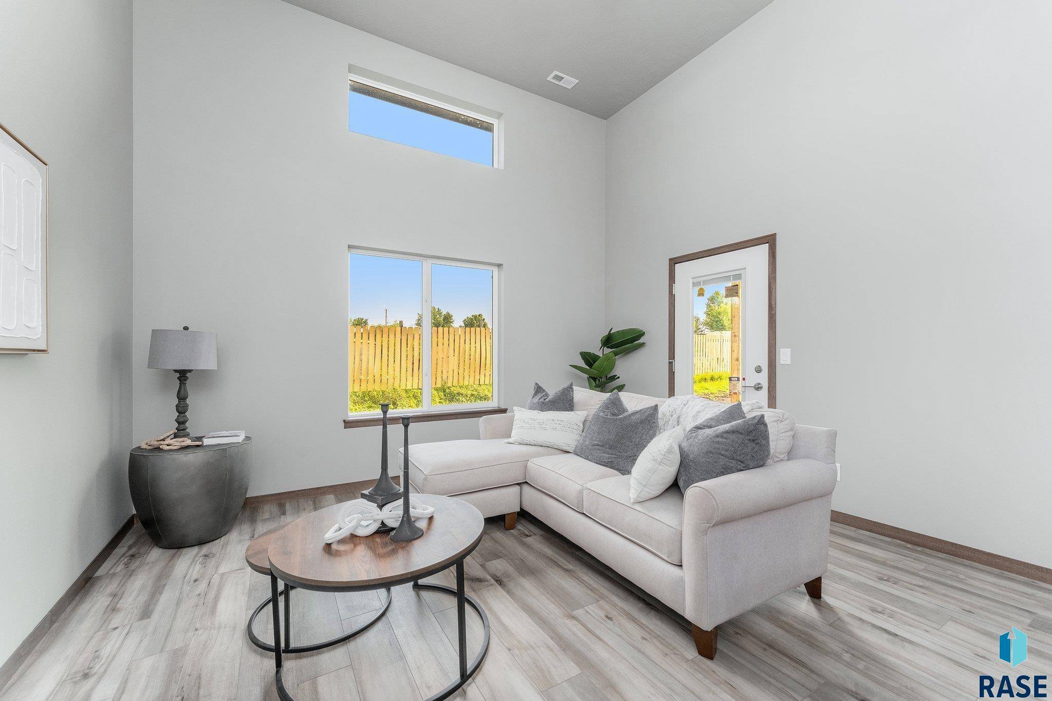 Tea, SD 67064,1439 N Mae Pl