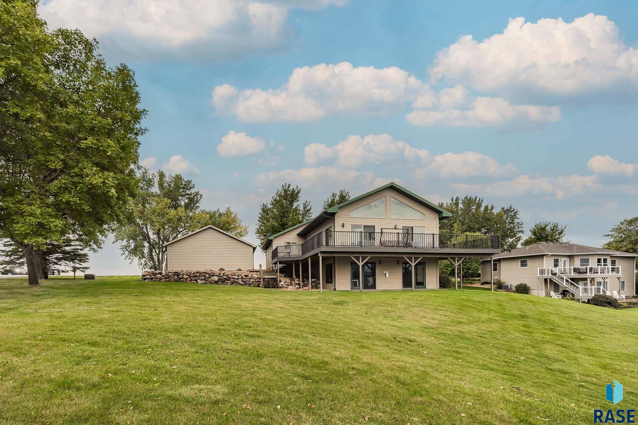 Wentworth, SD 57075,6358 Harbor Way