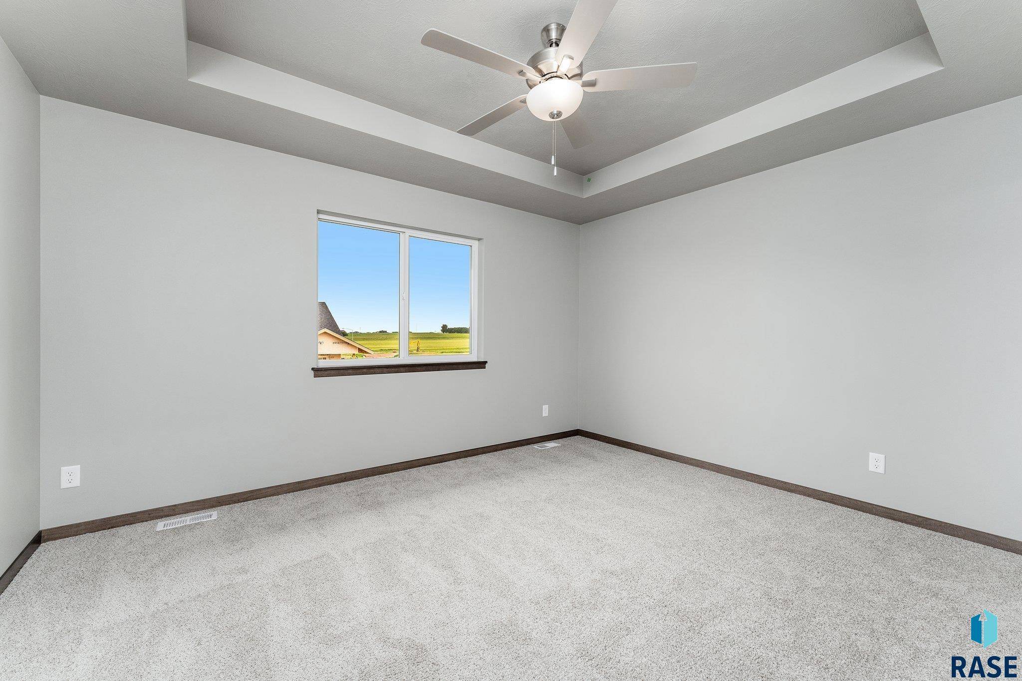 Sioux Falls, SD 57110,1907 N Tina Dr