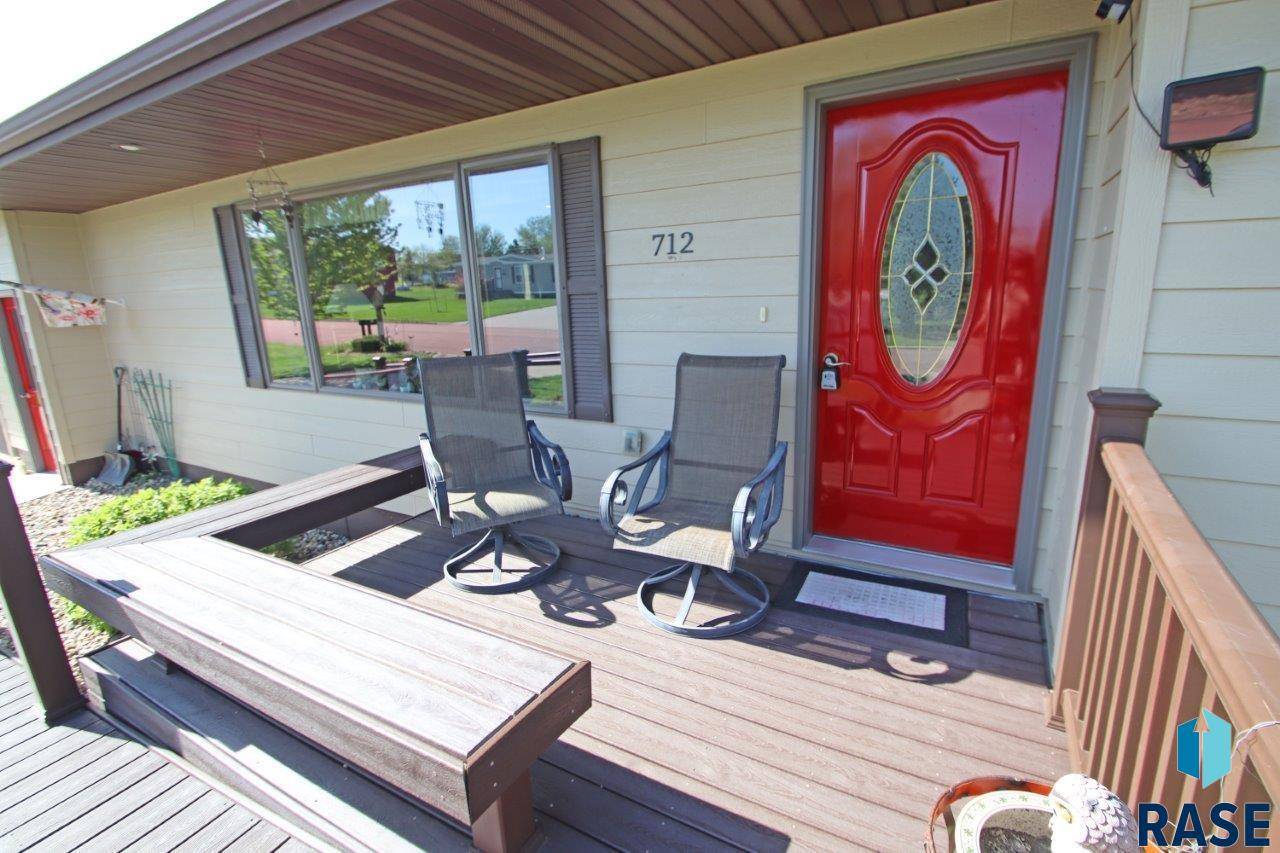 Wessington Springs, SD 57382,712 1st St NE
