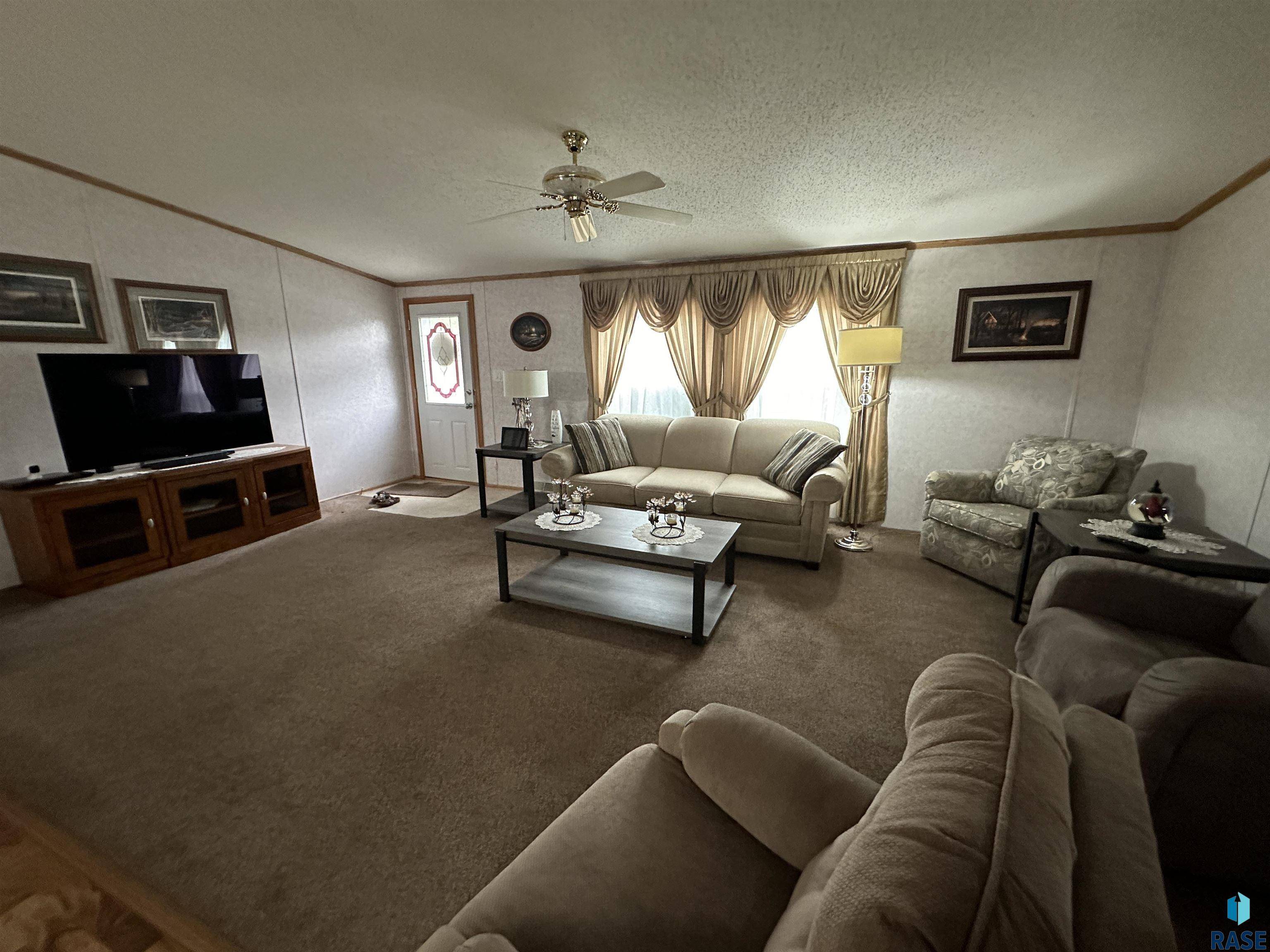 Sioux Falls, SD 57107,209 N Hillside Pl