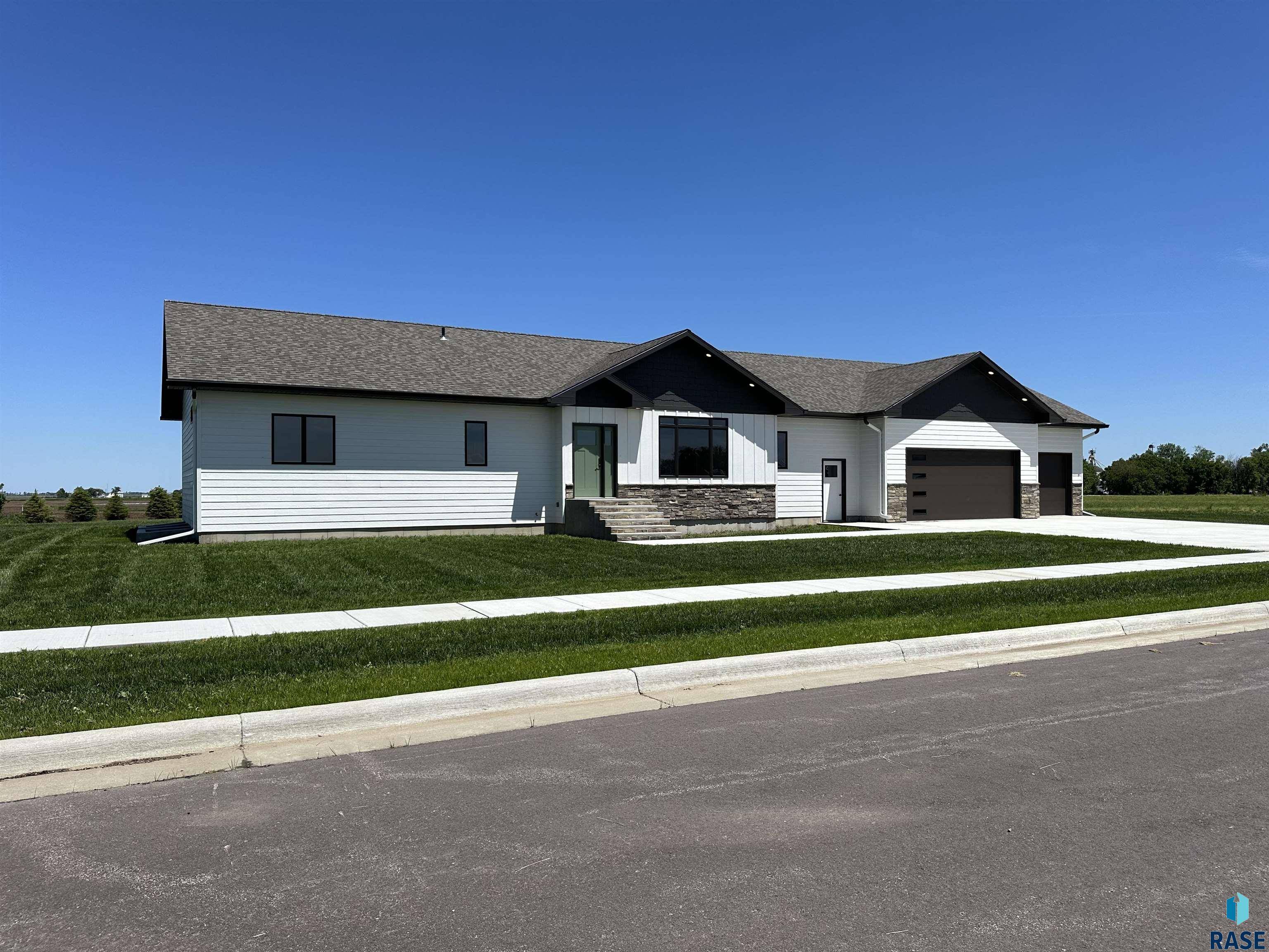 Freeman, SD 57029,418 W 5th St