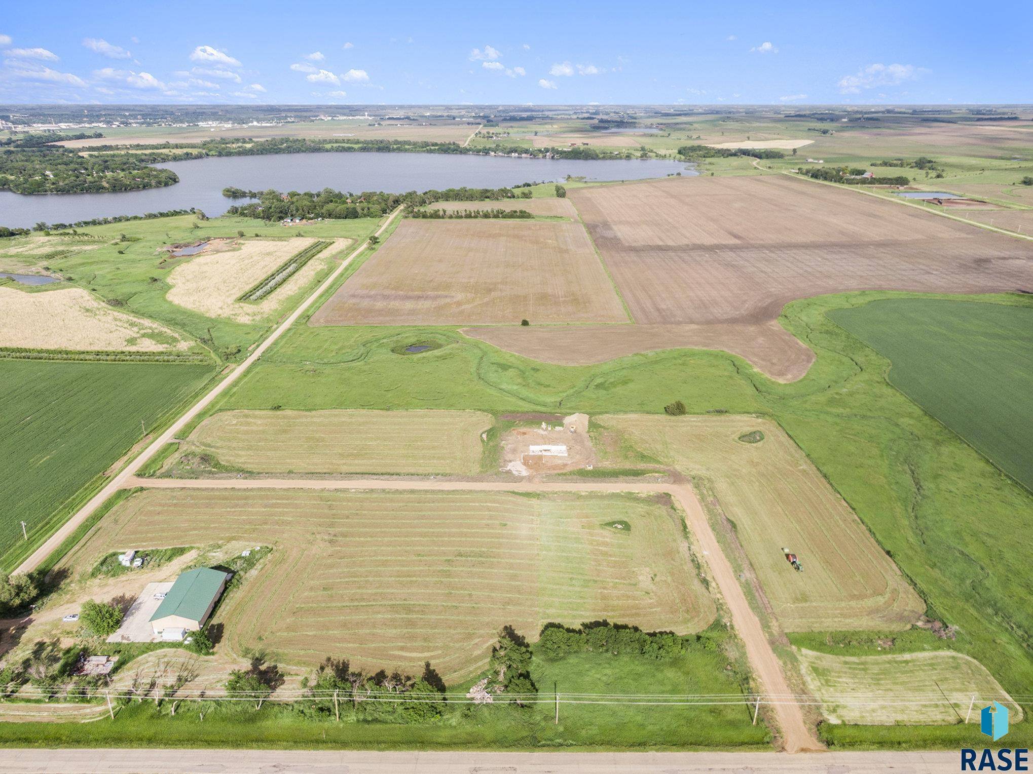 Madison, SD 57042,2022 Harvest Creek Ln ##2