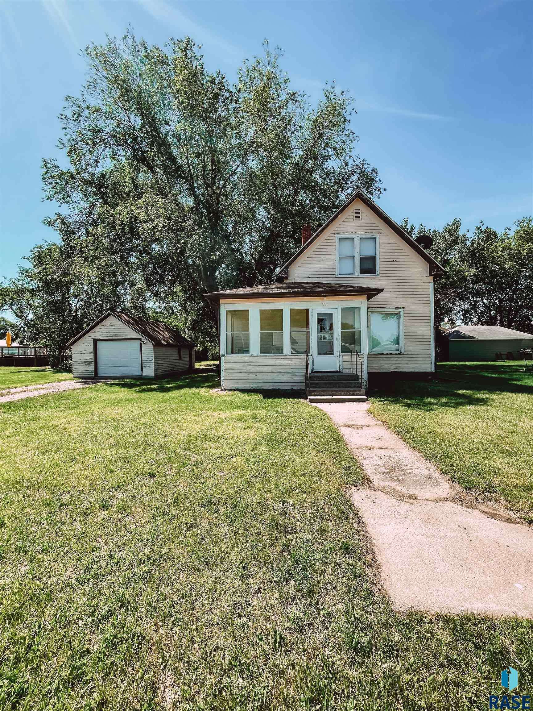 Ethan, SD 57334,311 E Elm St