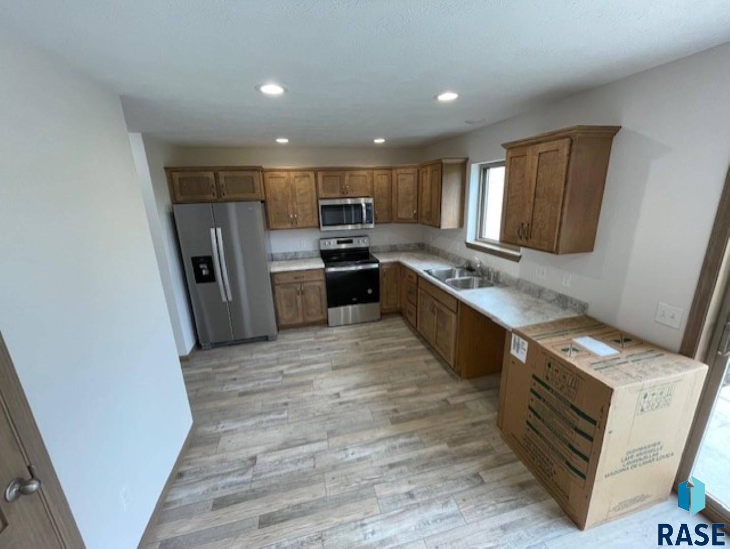 Sioux Falls, SD 57106,2901 S Lana Dr