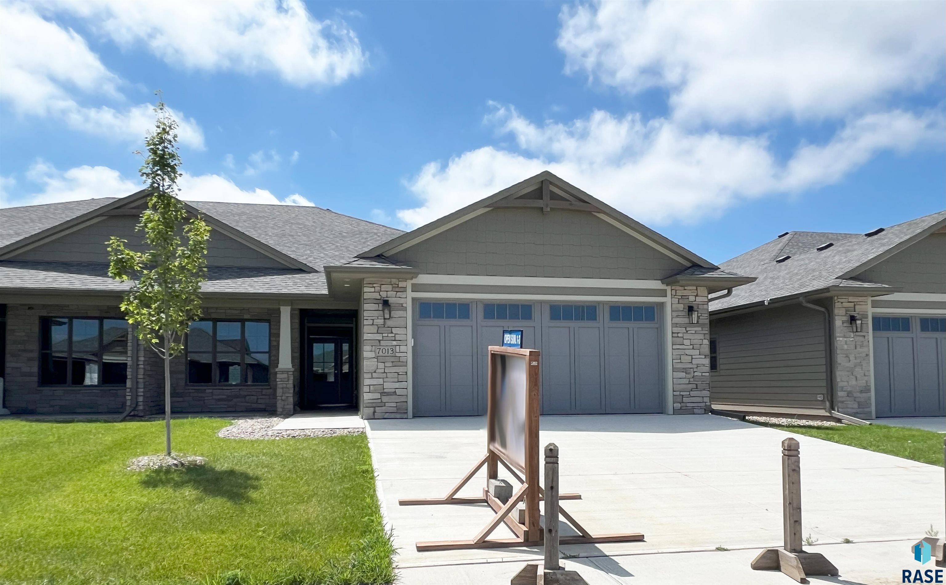Sioux Falls, SD 57110,7013 E Copper Stone Cir