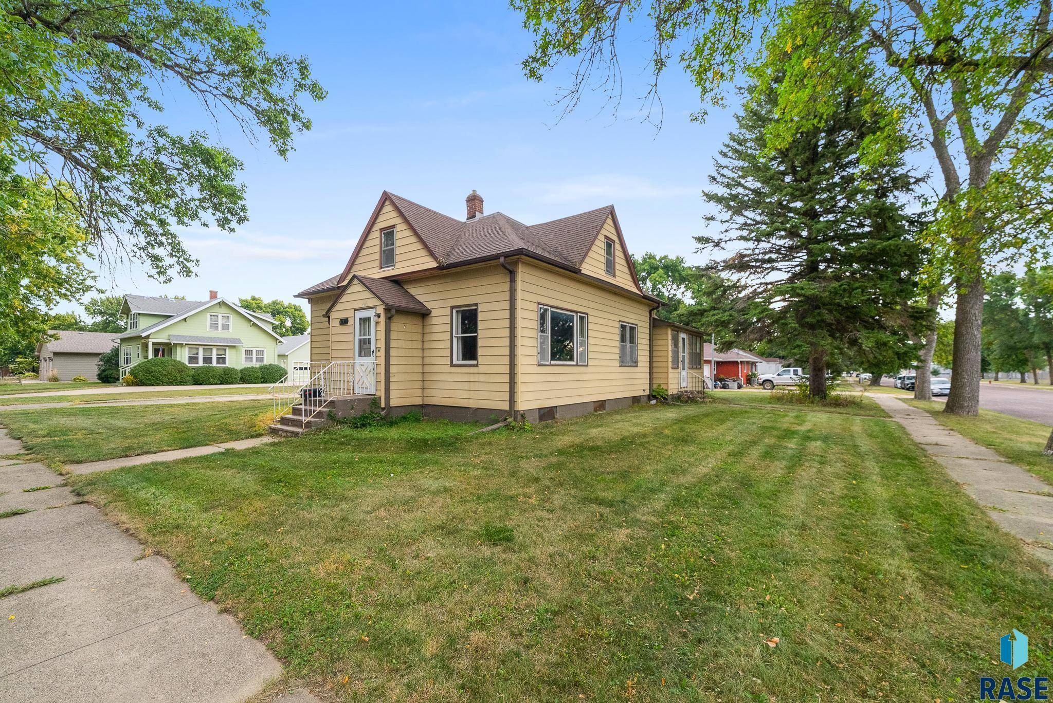 Beresford, SD 57004,110 S 6th St