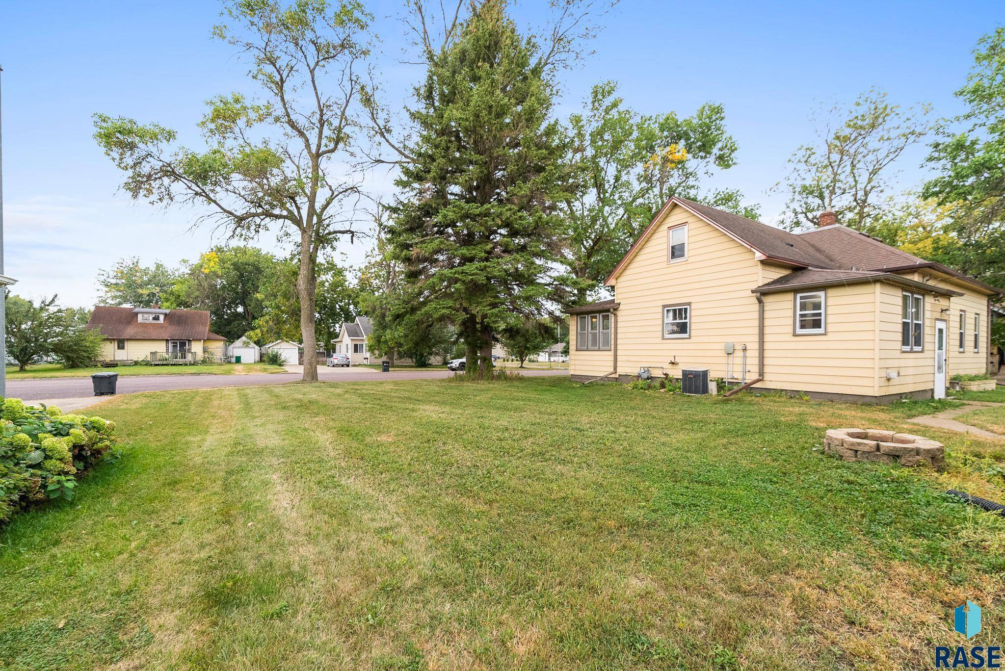 Beresford, SD 57004,110 S 6th St